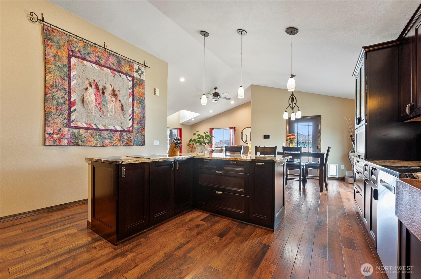 property viewer photo 23