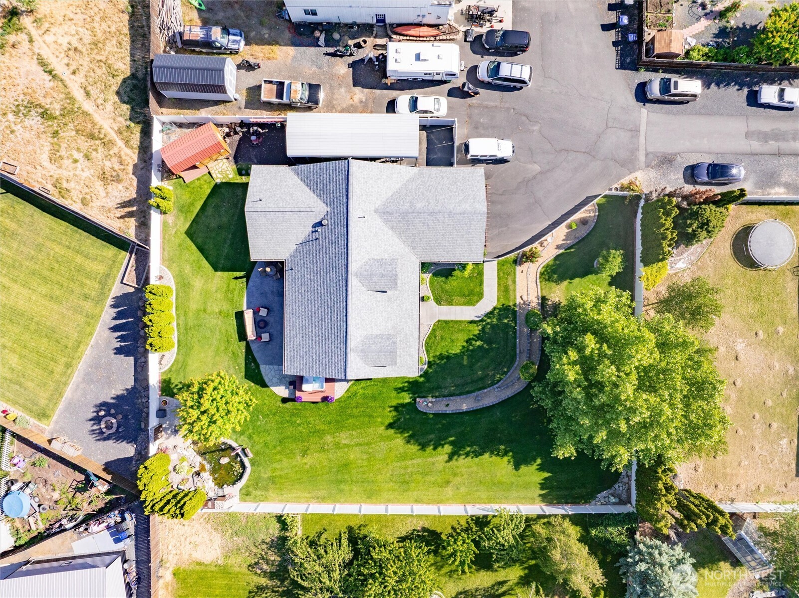 property viewer photo 3