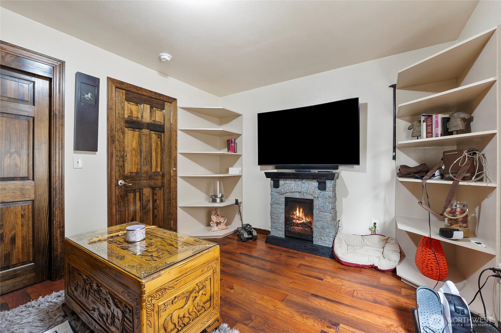 property viewer photo 35