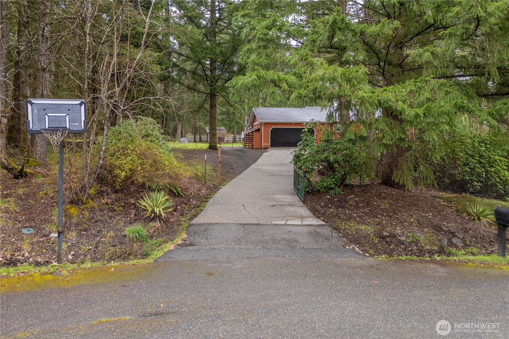 property viewer photo 3