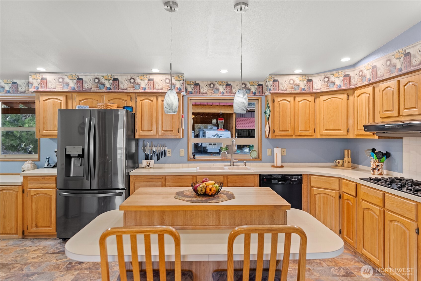 main property photo 5