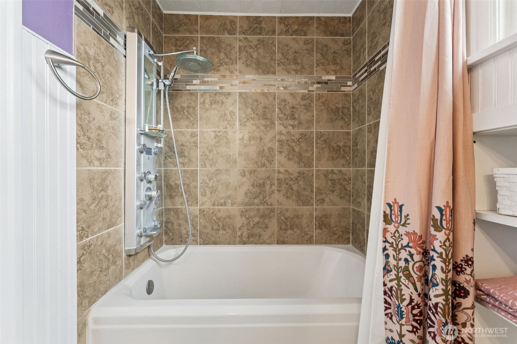 property viewer photo 17