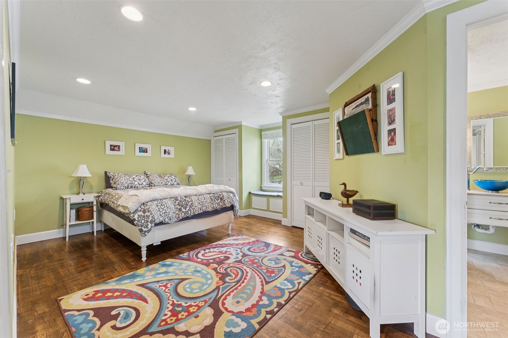 property viewer photo 18