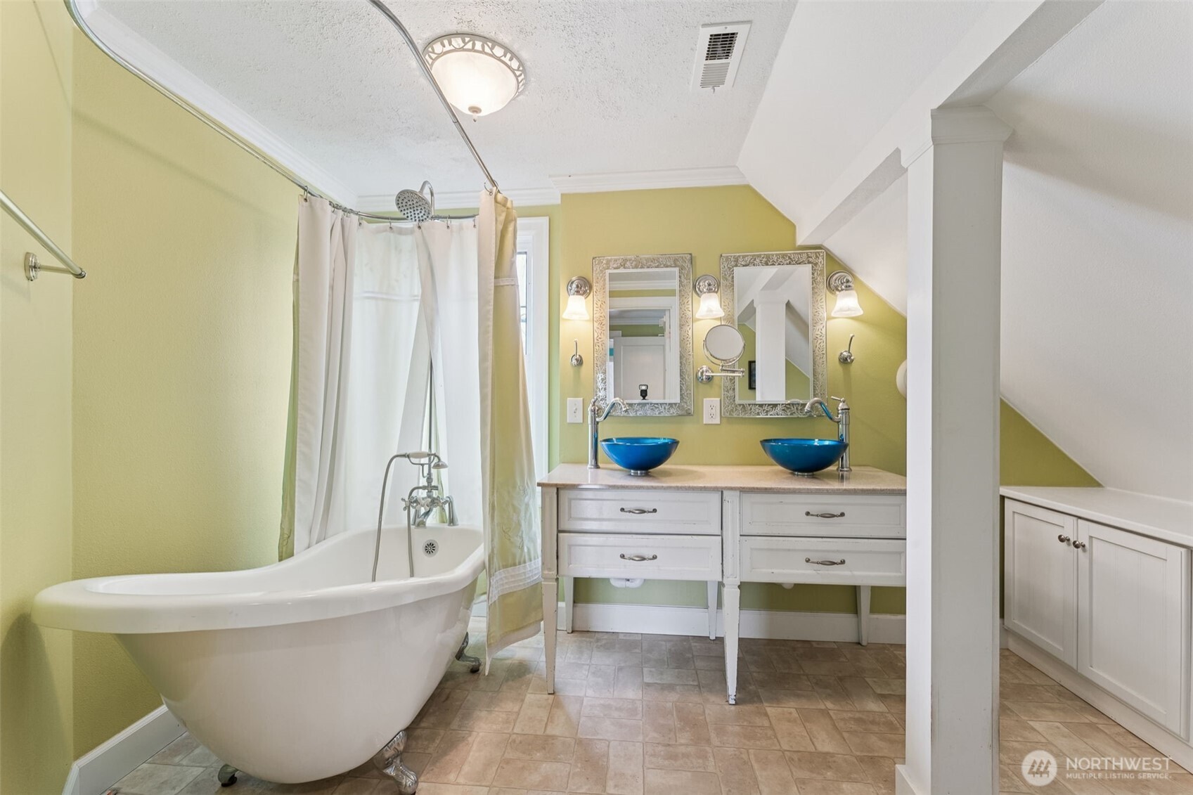 property viewer photo 20