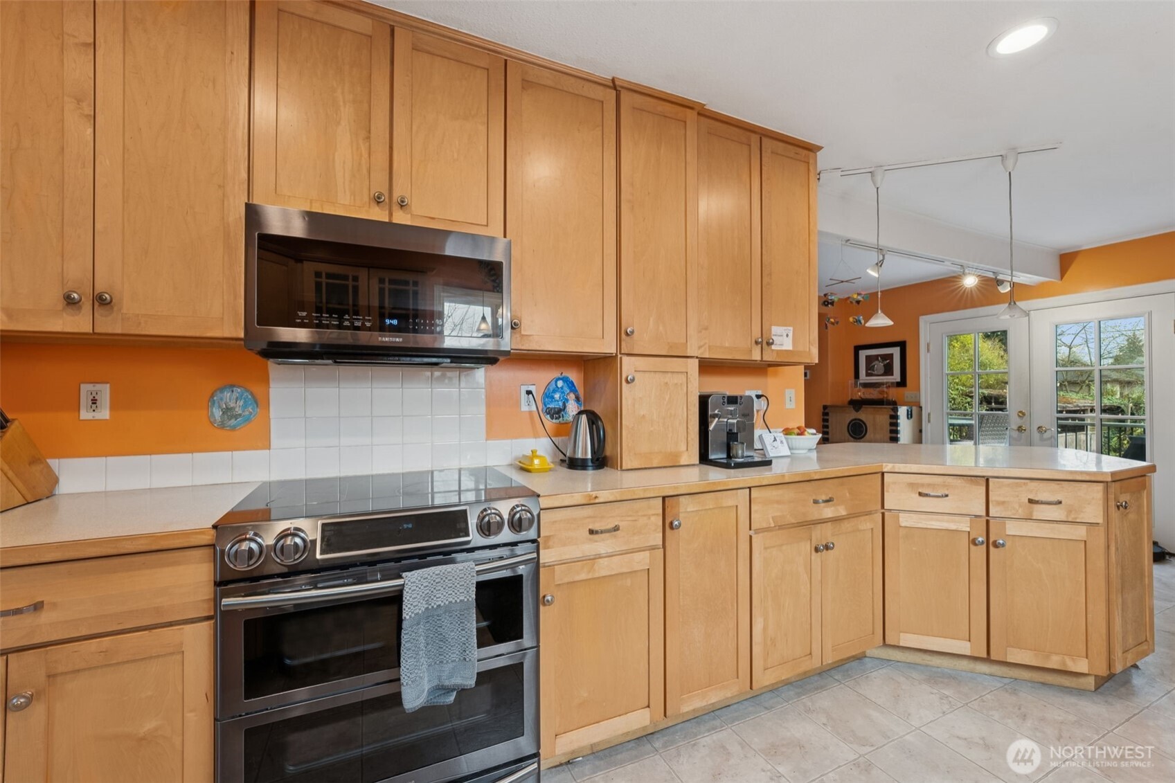 property viewer photo 9