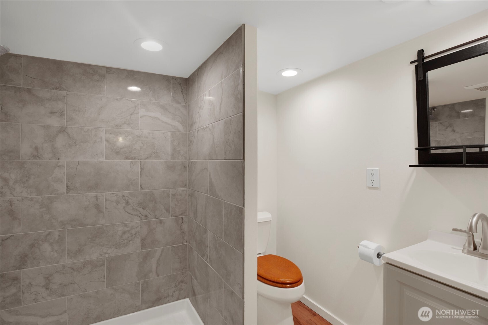 property viewer photo 21