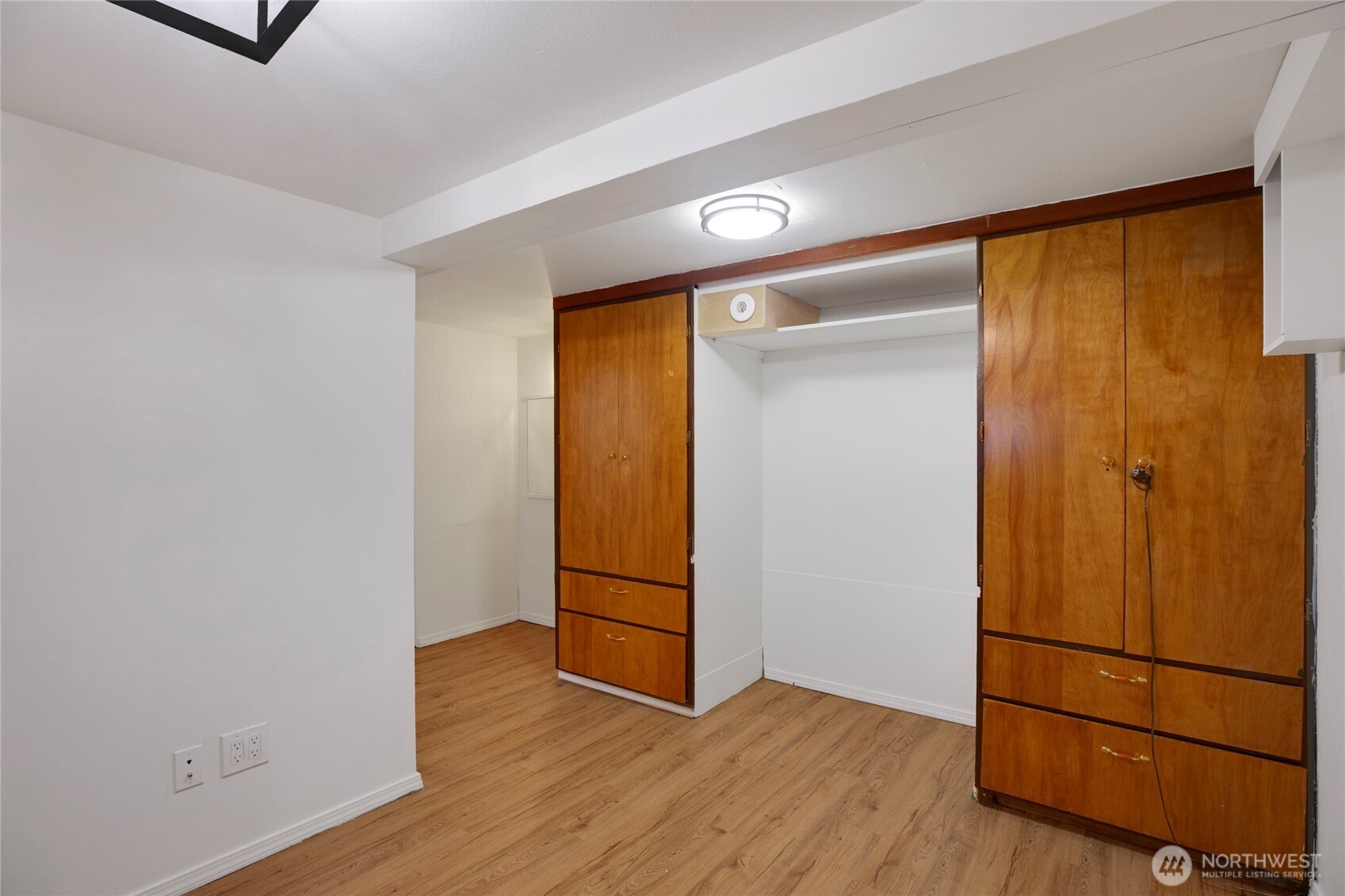 property viewer photo 23