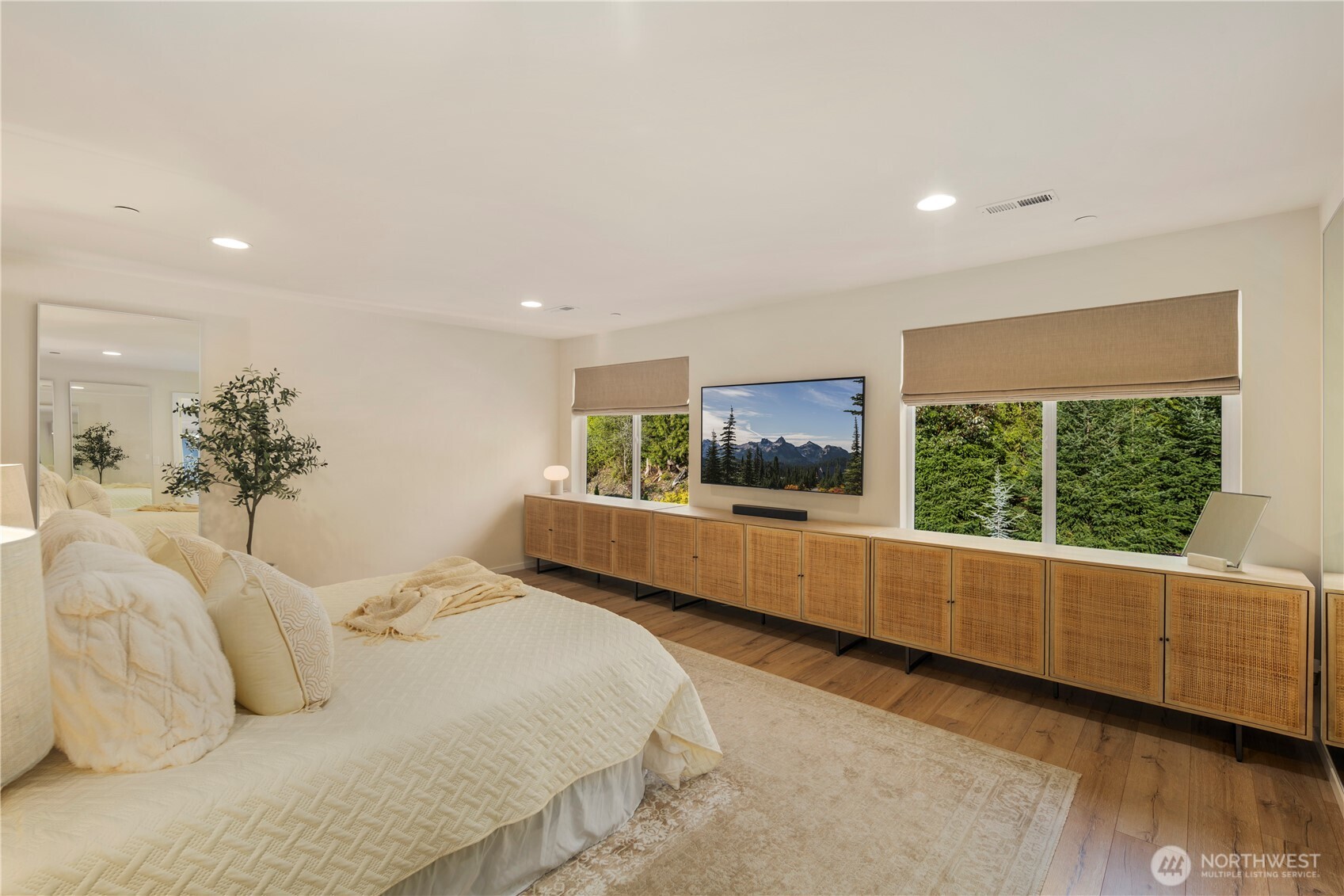 property viewer photo 15