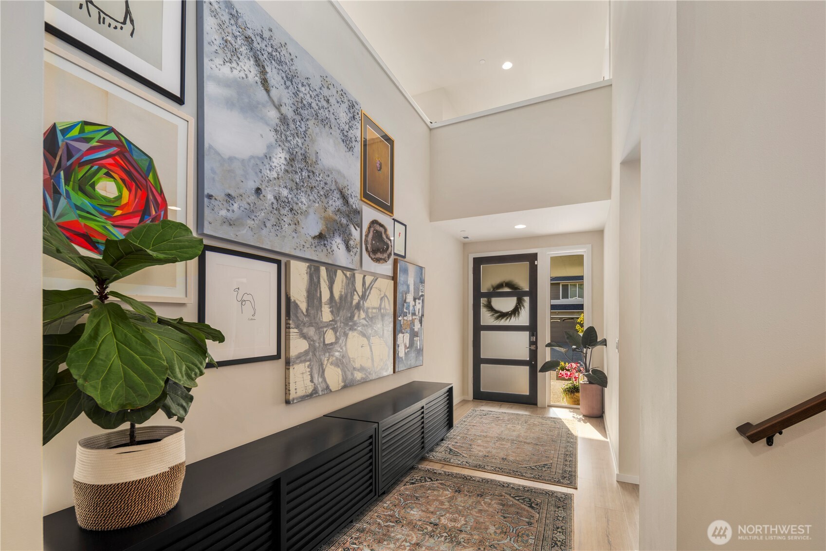 property viewer photo 2