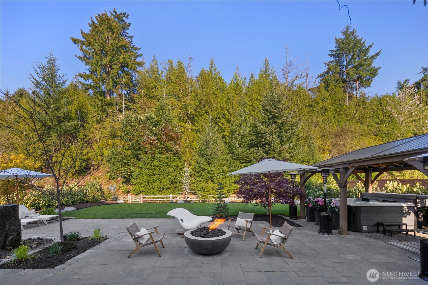 property viewer photo 30