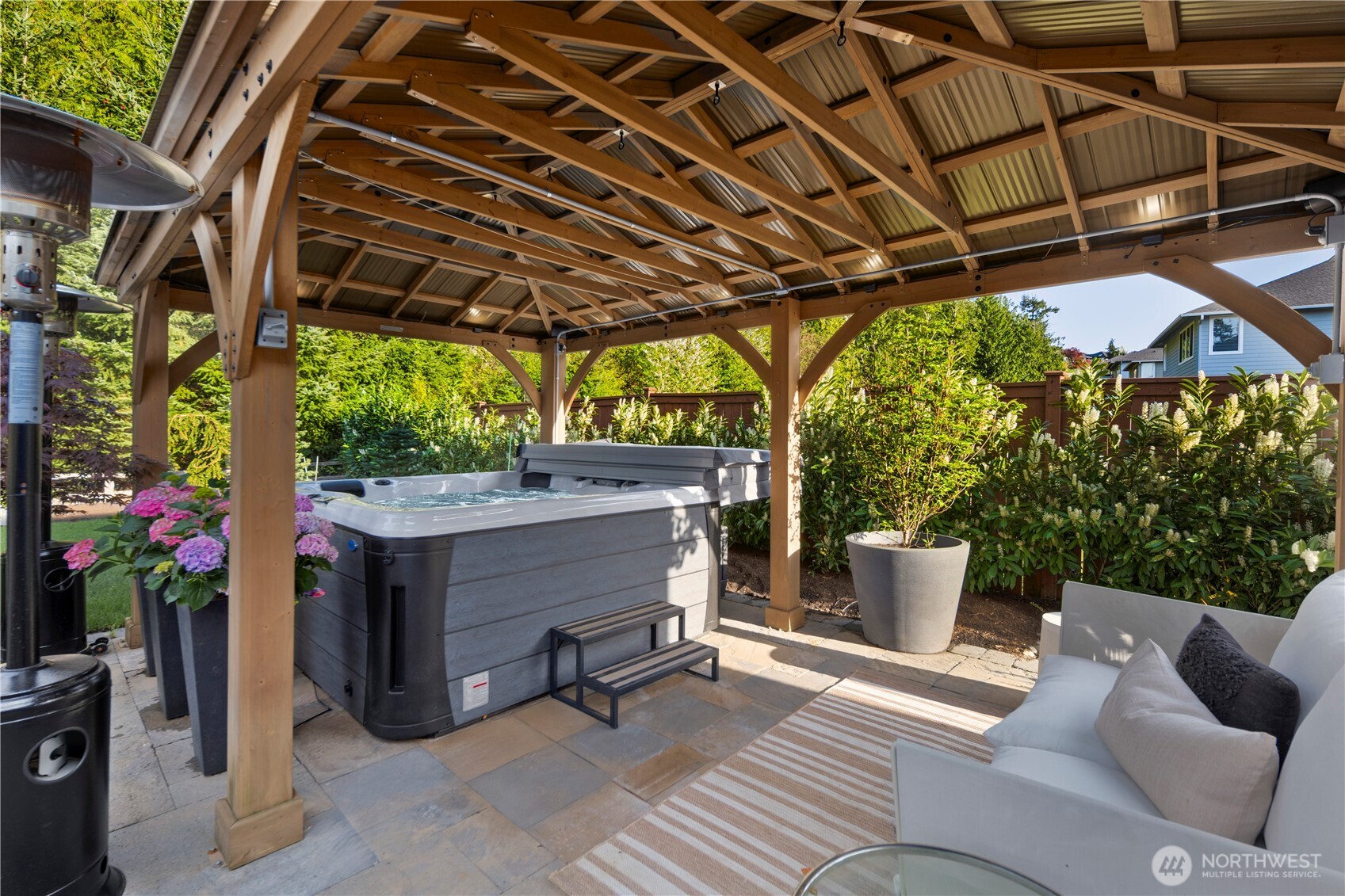 property viewer photo 31