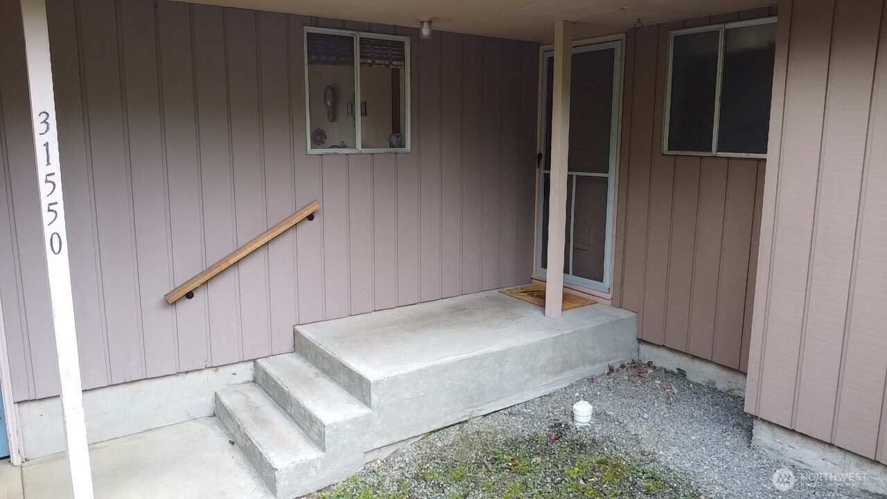 property viewer photo 3