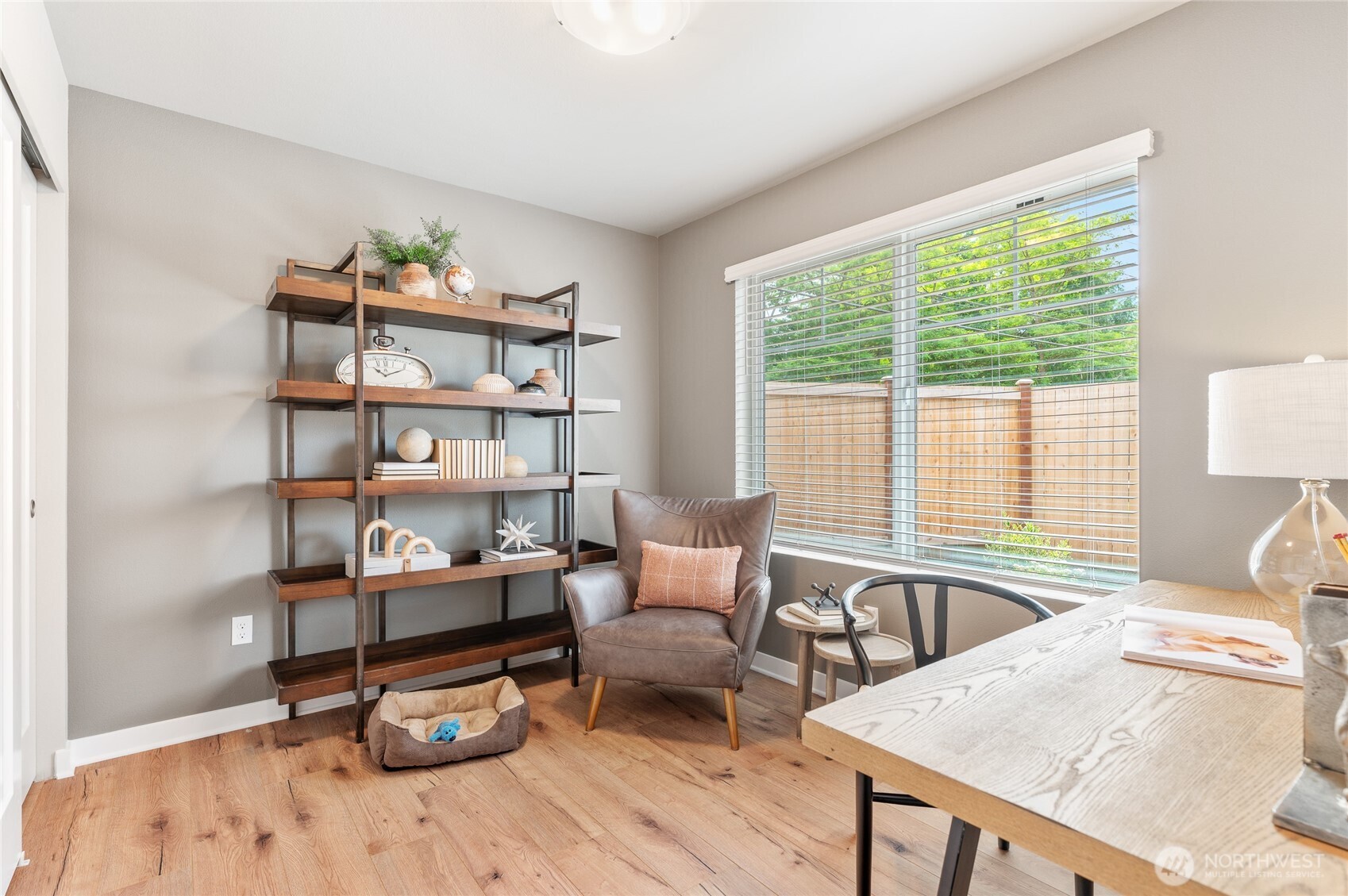 property viewer photo 3