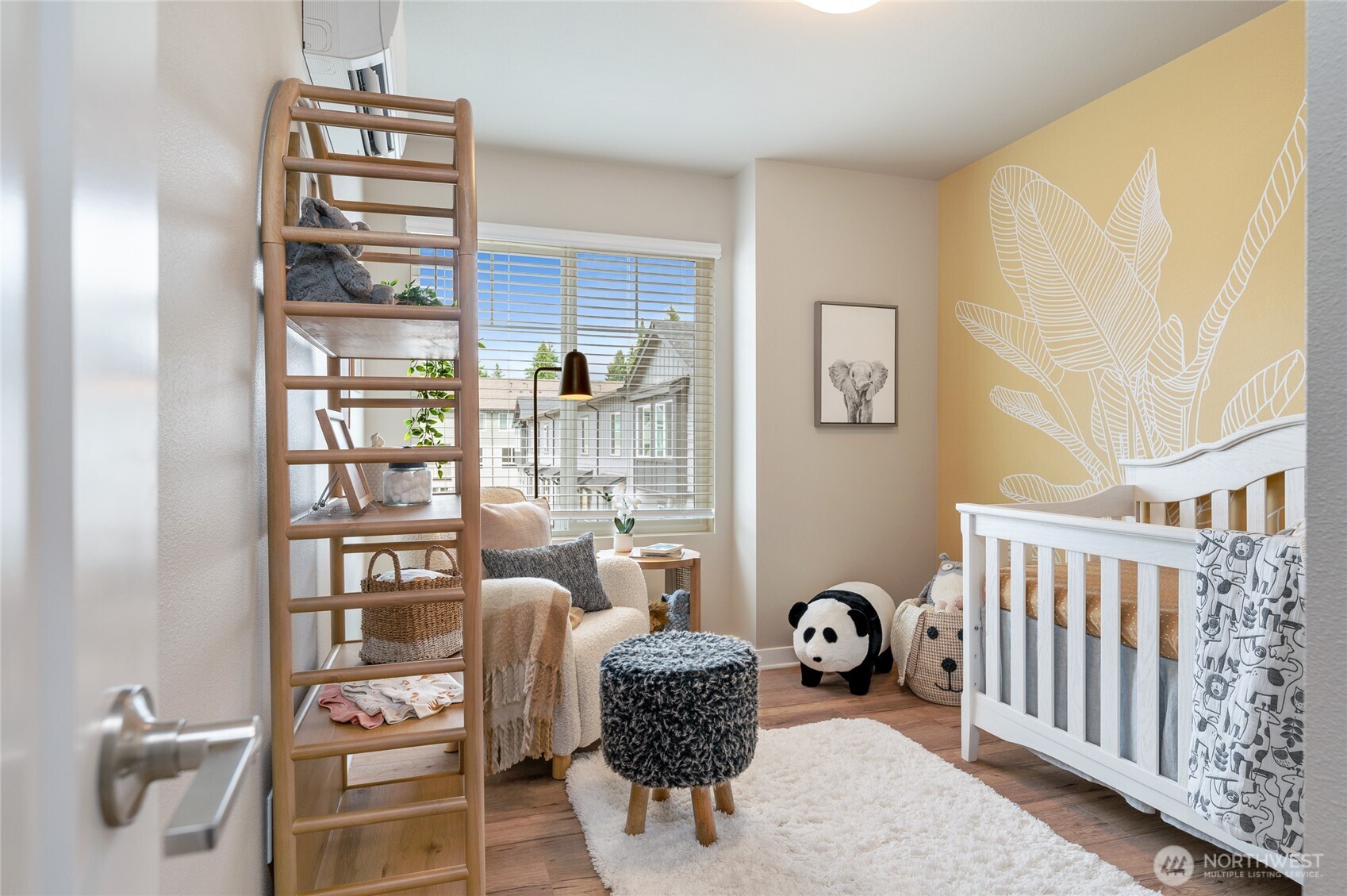 property viewer photo 7