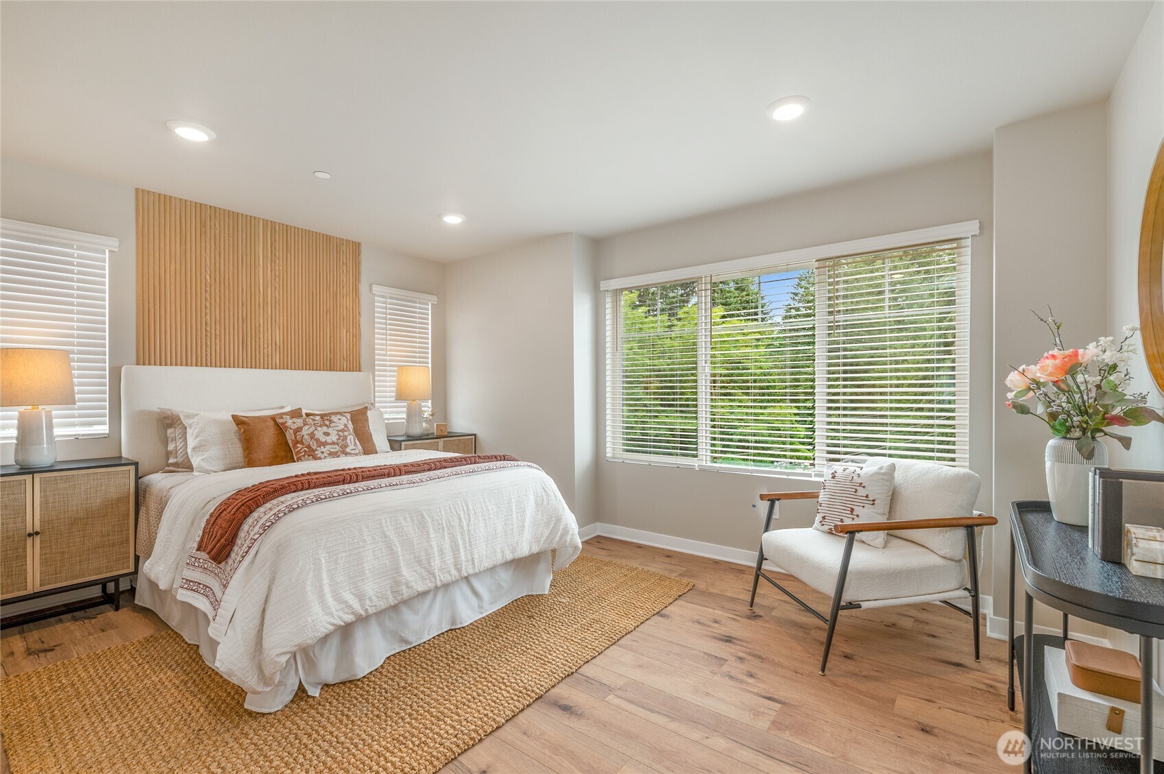 property viewer photo 9