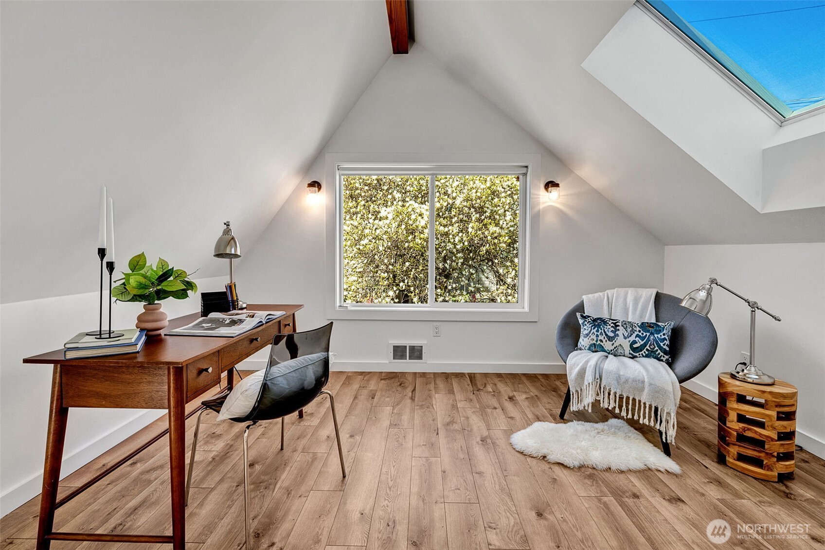 property viewer photo 22
