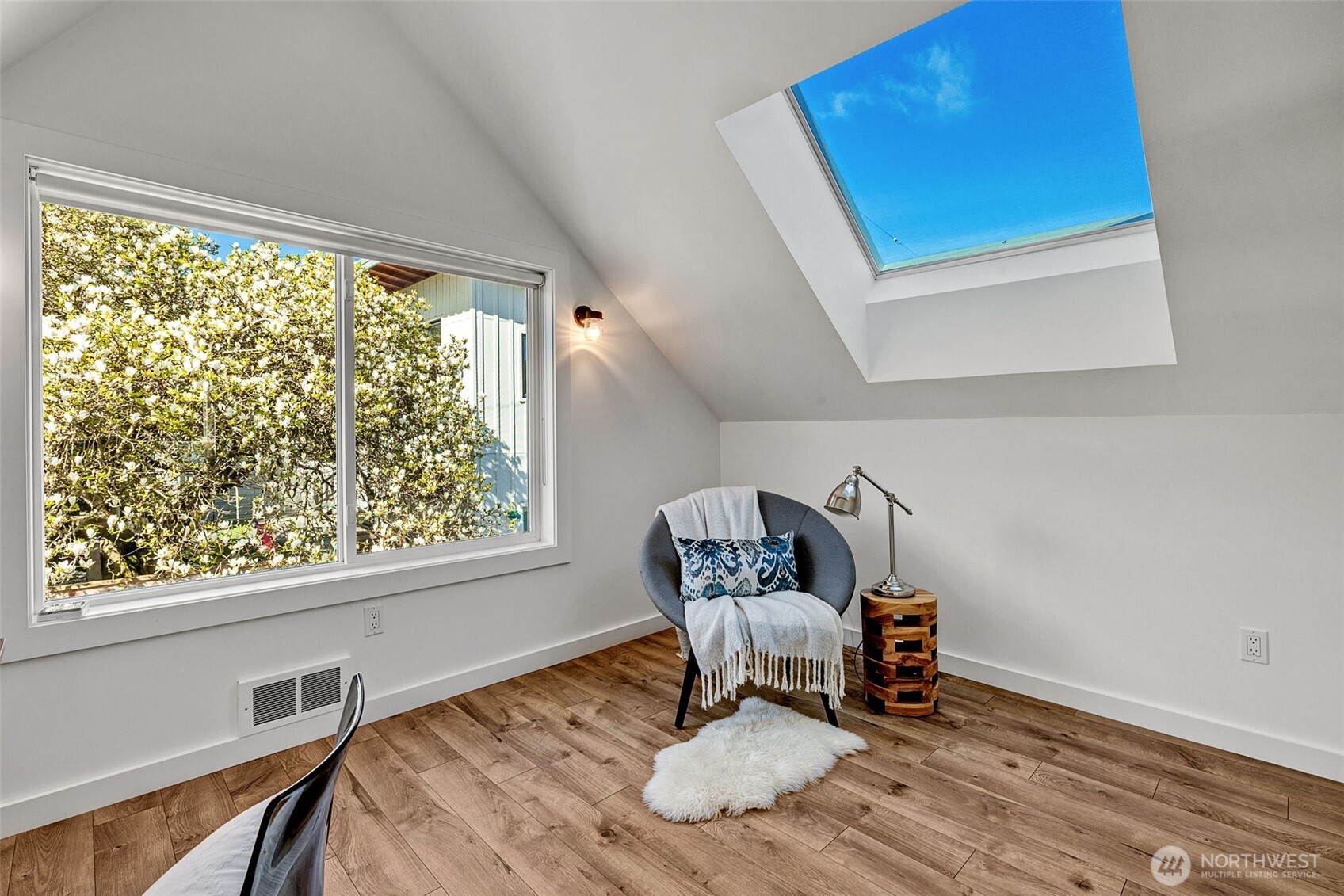 property viewer photo 24
