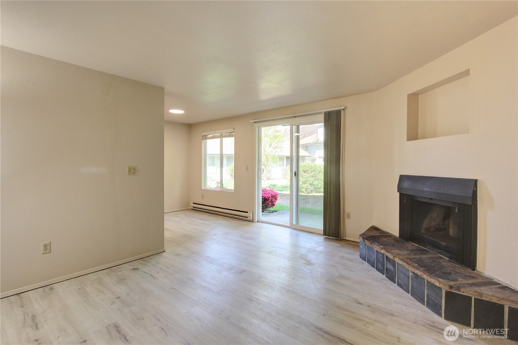 property viewer photo 19