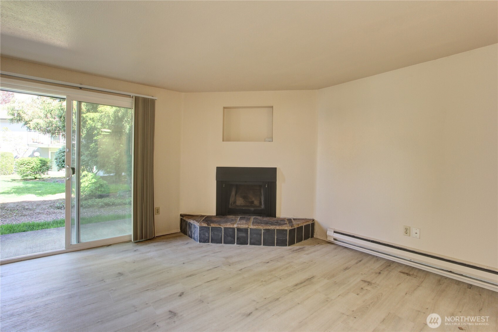 property viewer photo 2