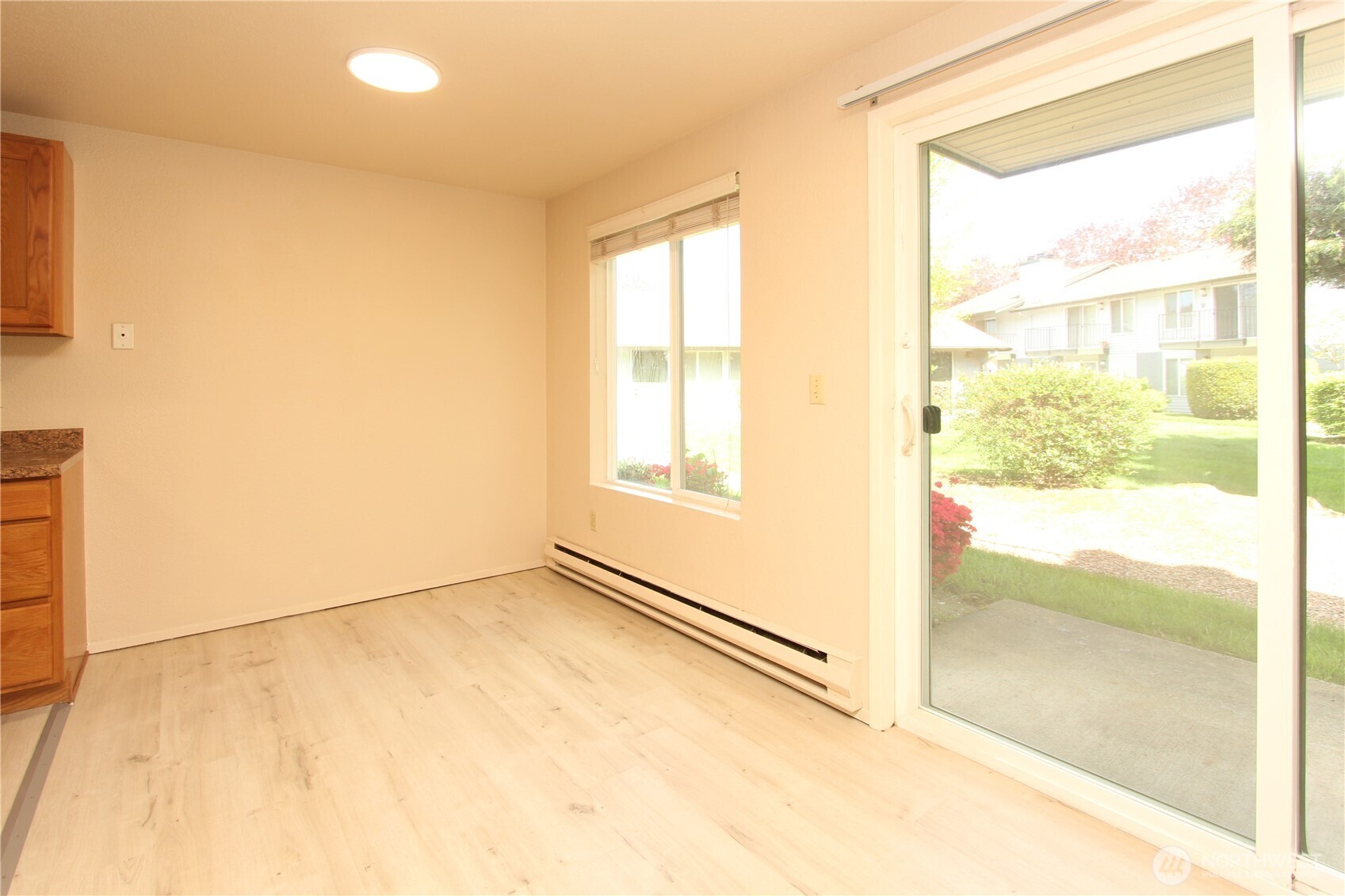 property viewer photo 5
