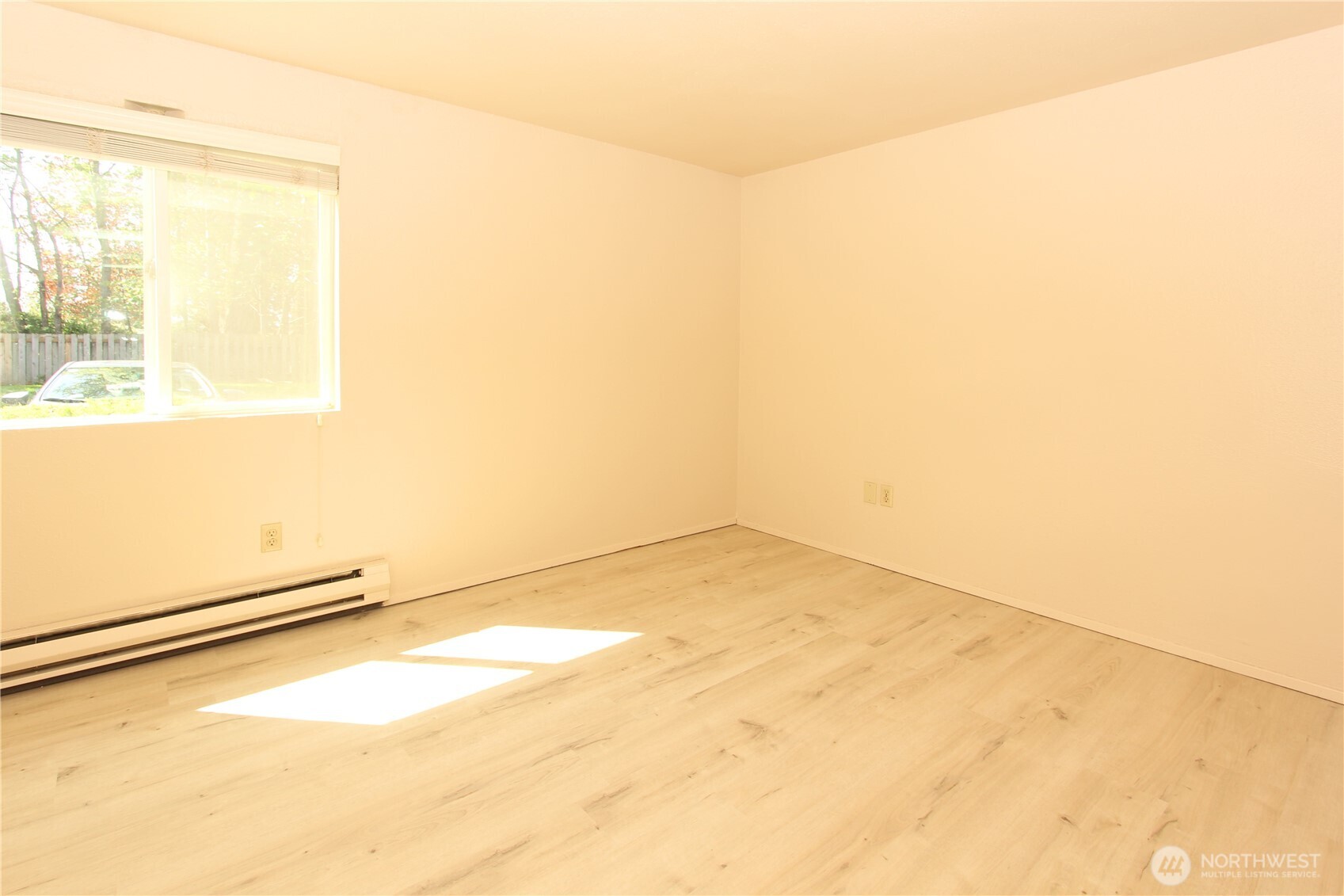 property viewer photo 9