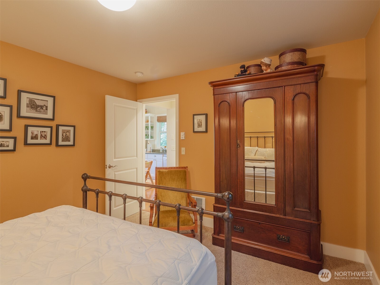 property viewer photo 23