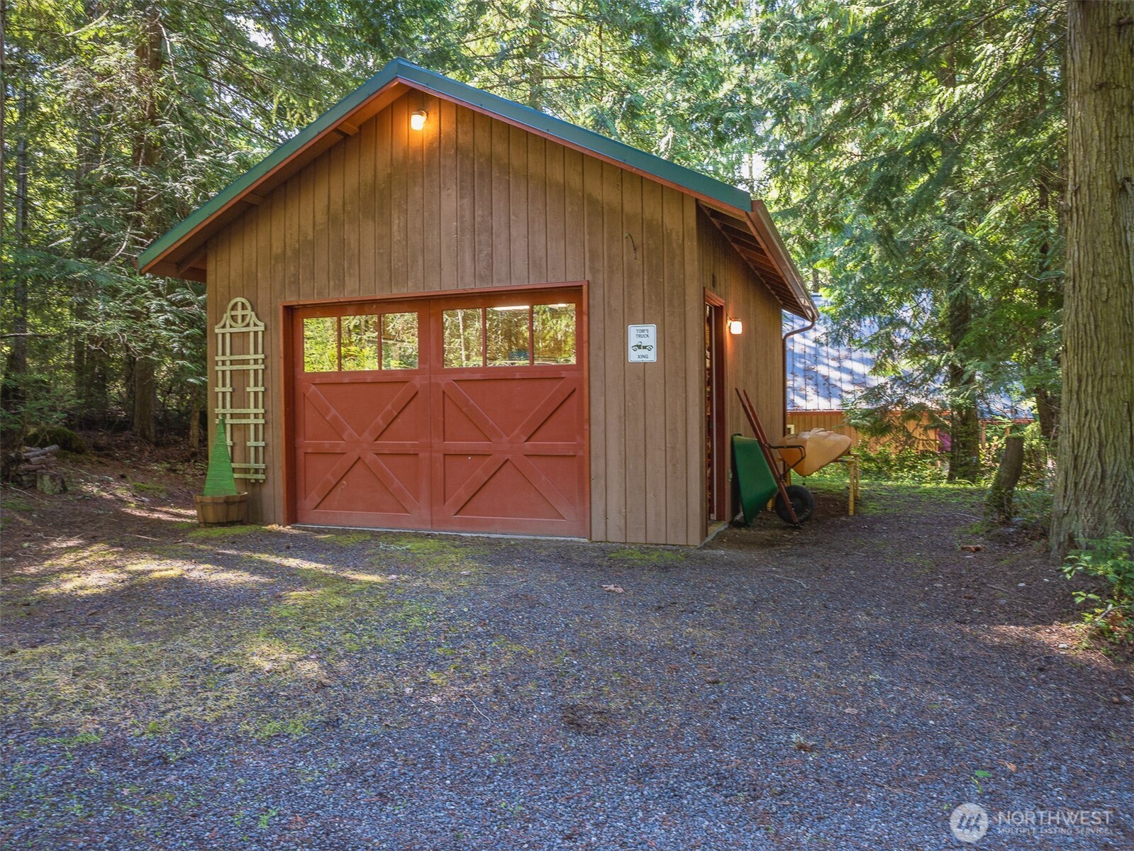 property viewer photo 36