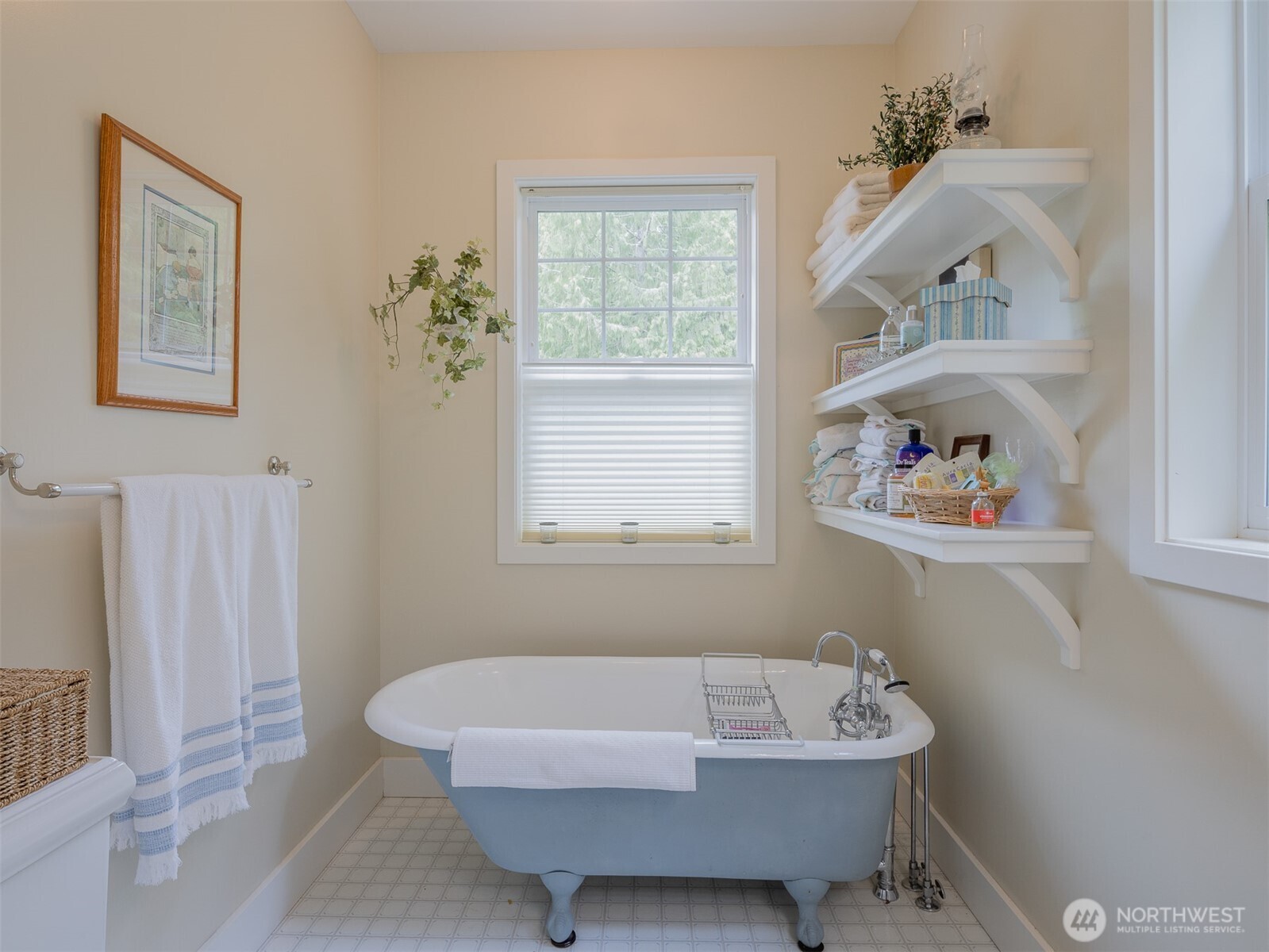 property viewer photo 9