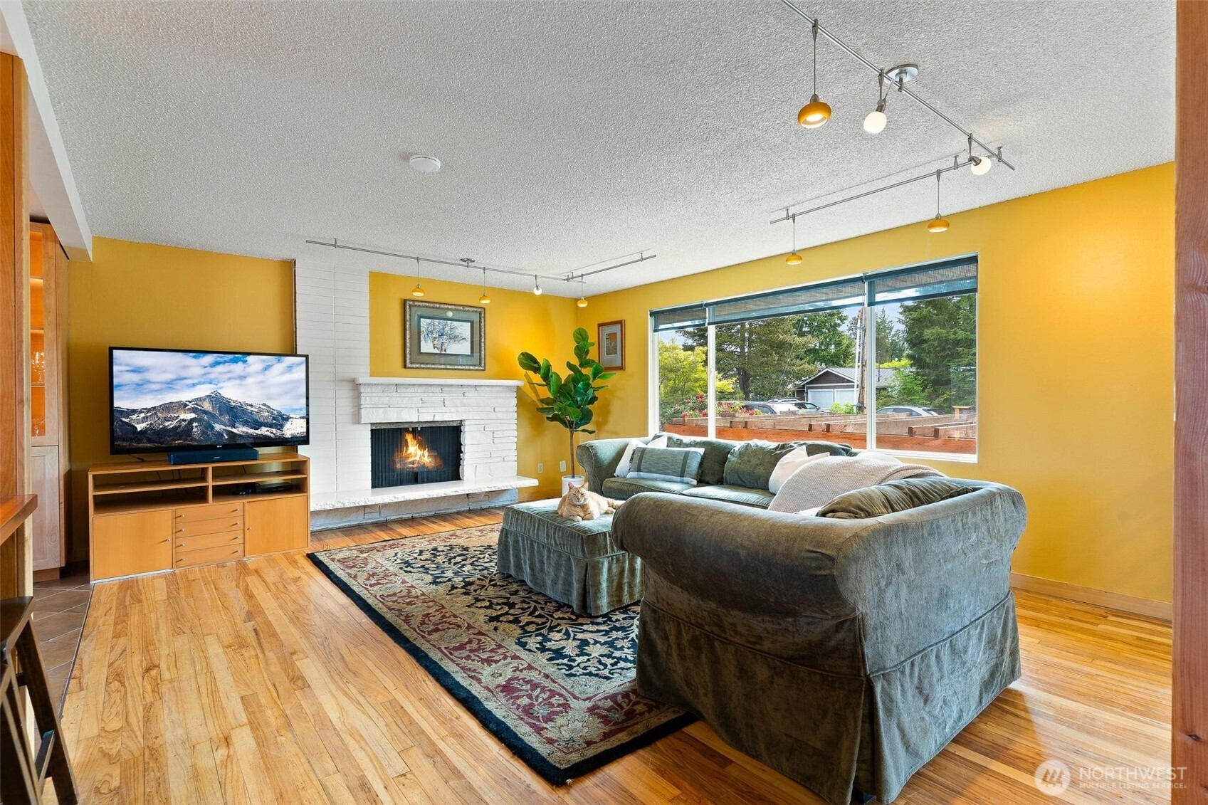 property viewer photo 18