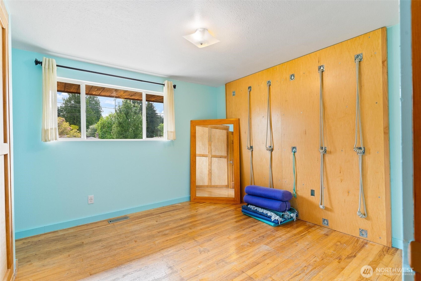 property viewer photo 23