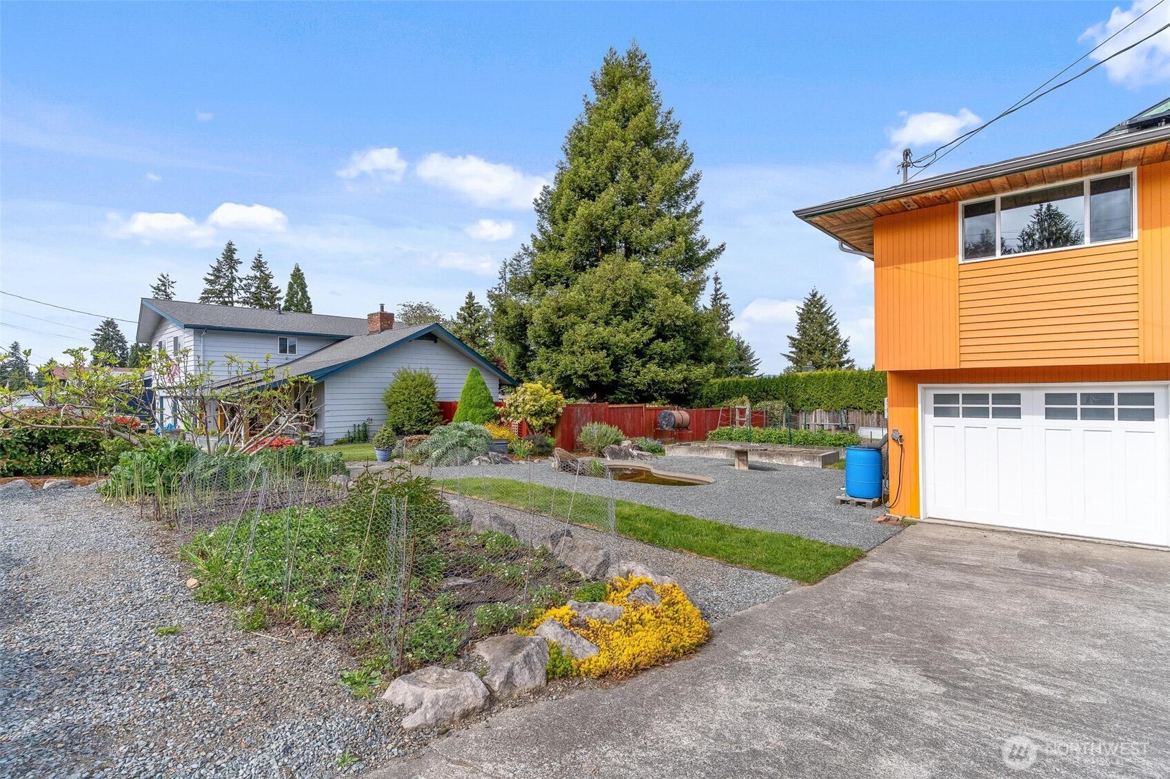 property viewer photo 3