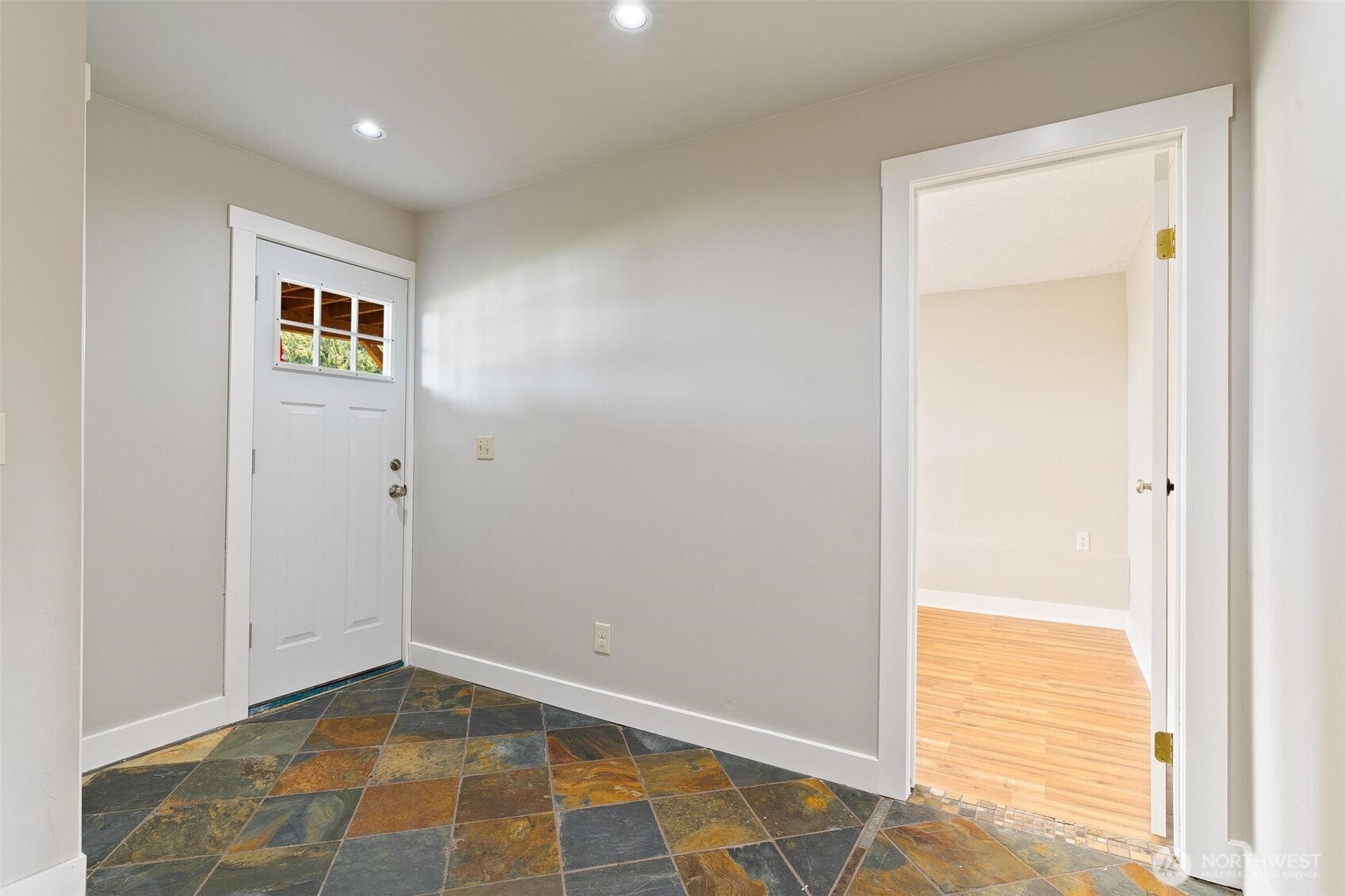 property viewer photo 30