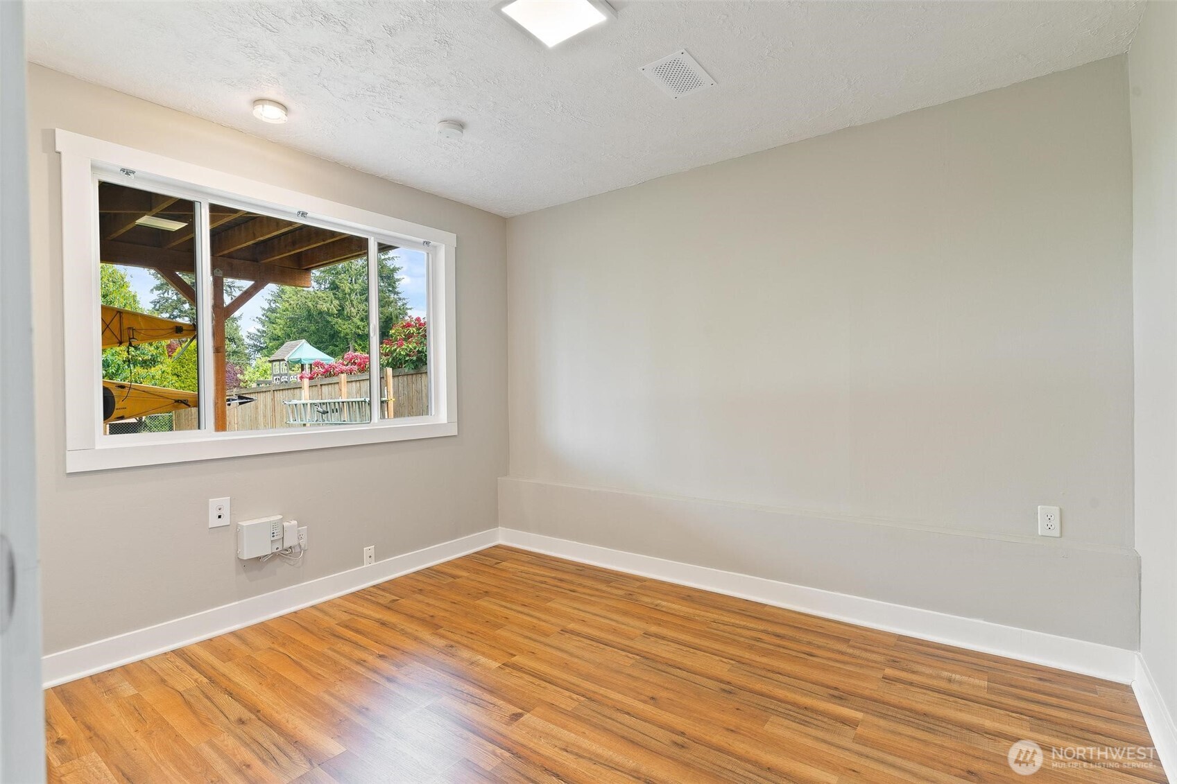 property viewer photo 31