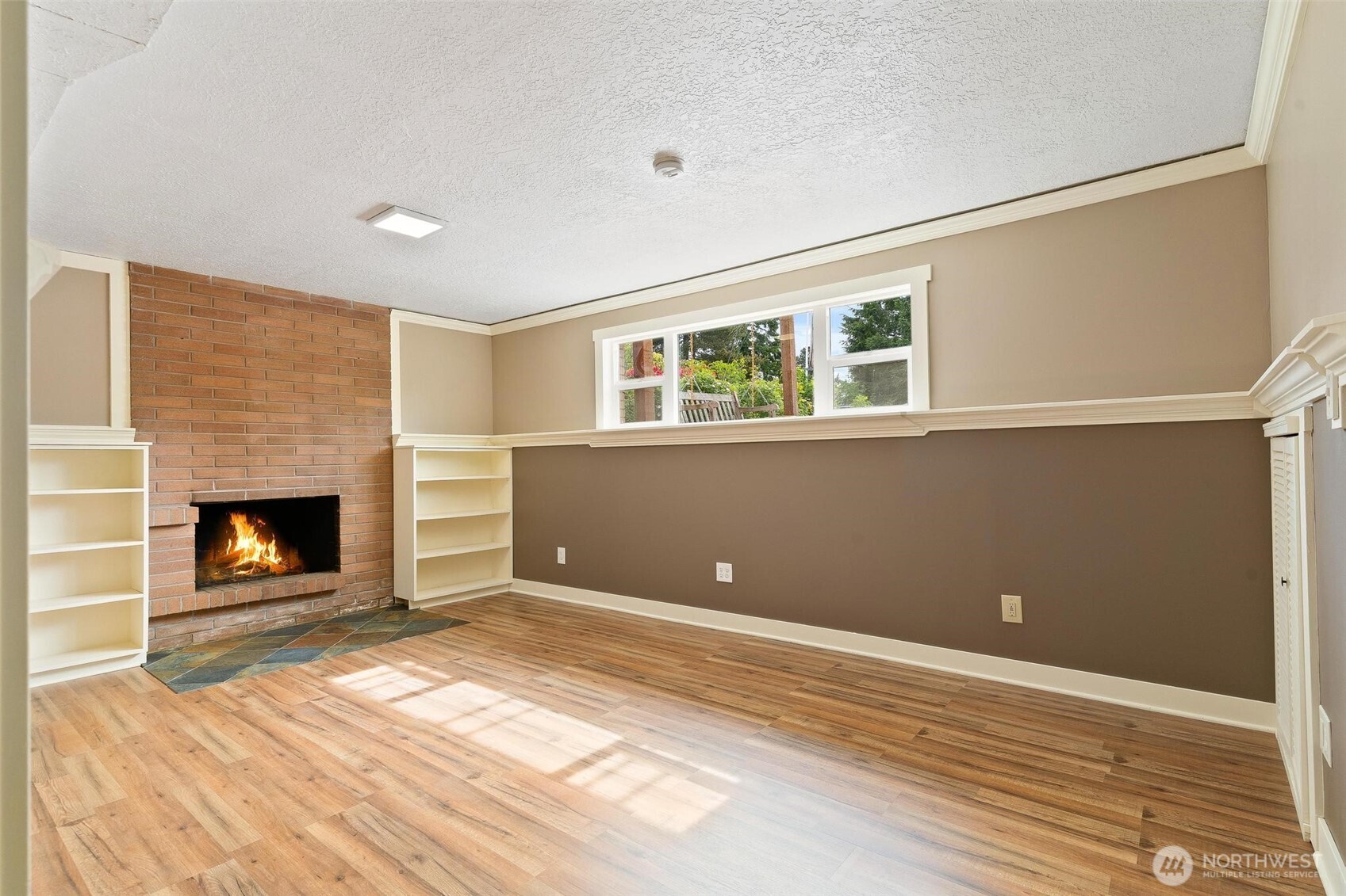 property viewer photo 32