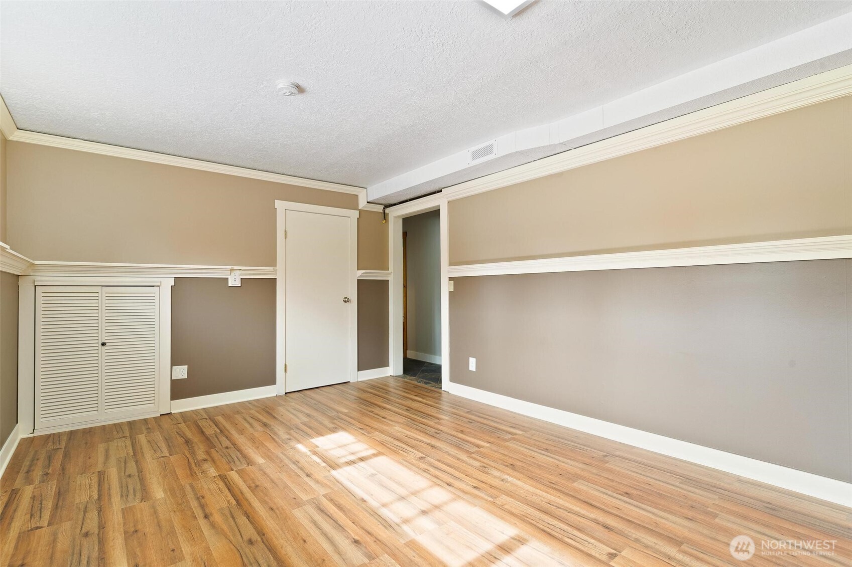 property viewer photo 33