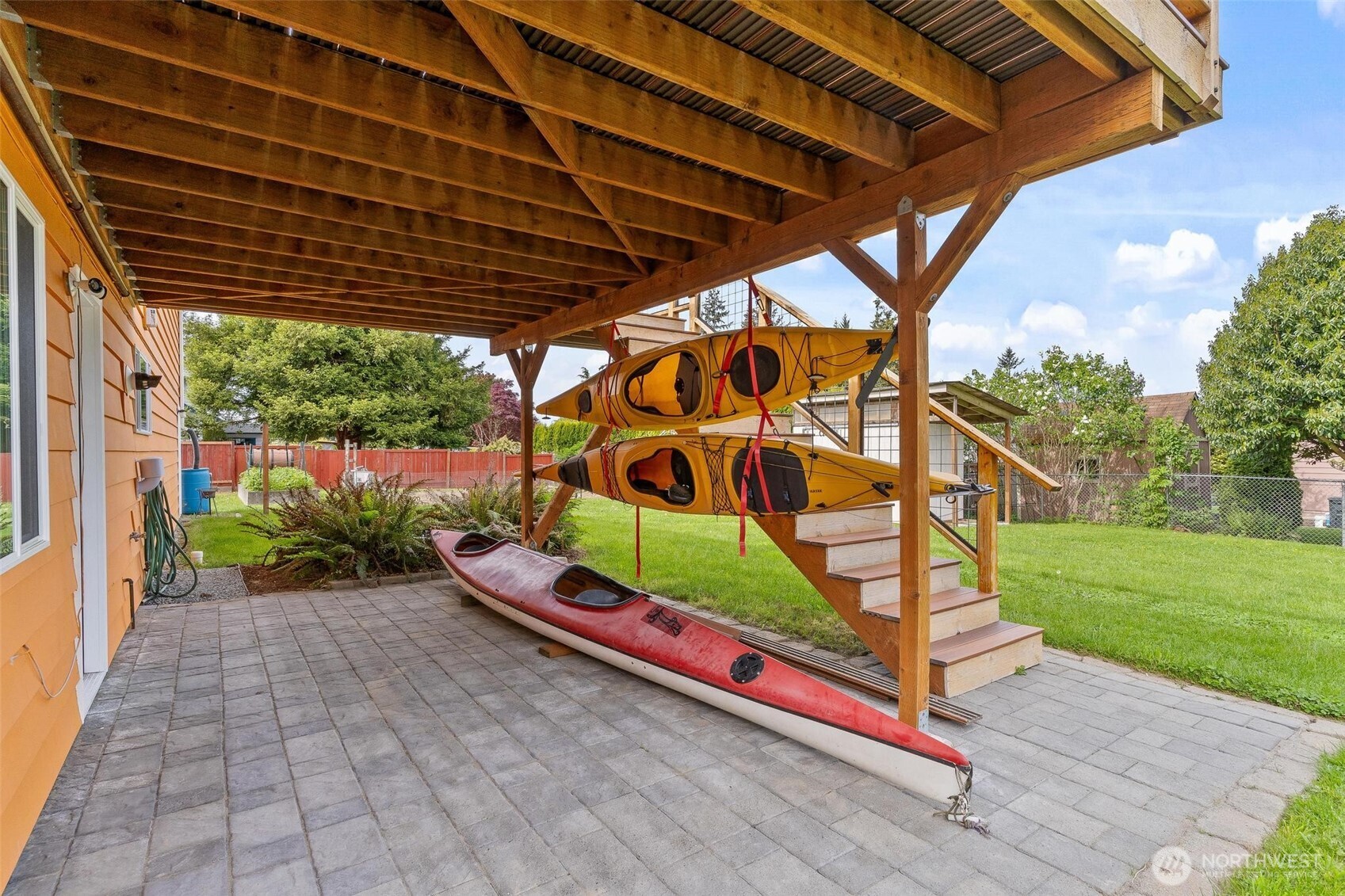 property viewer photo 7