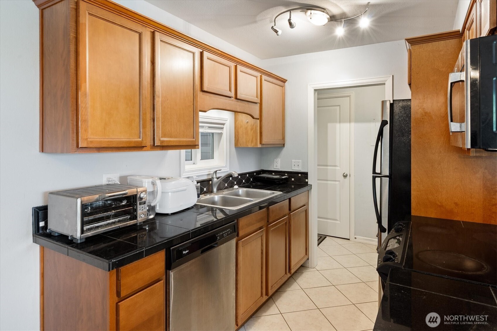 property viewer photo 13