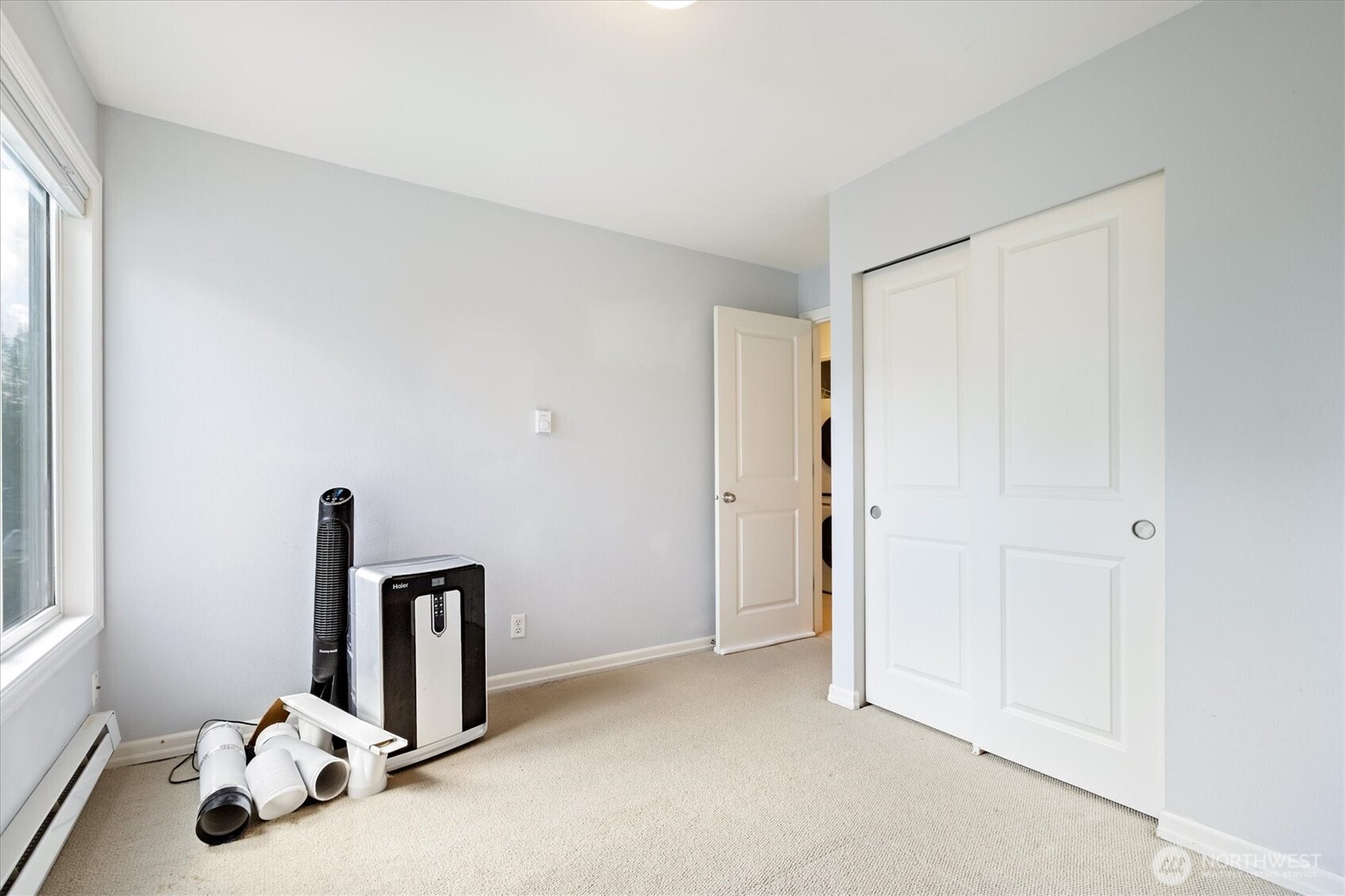 property viewer photo 16