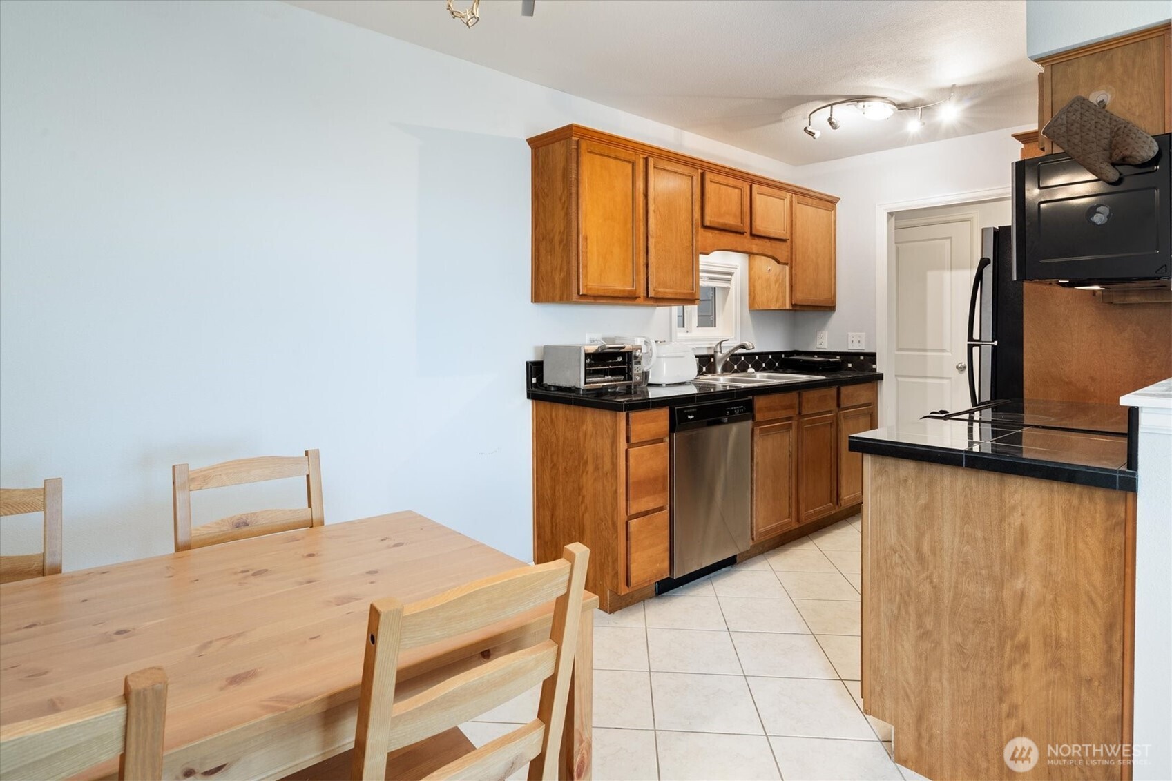 property viewer photo 9