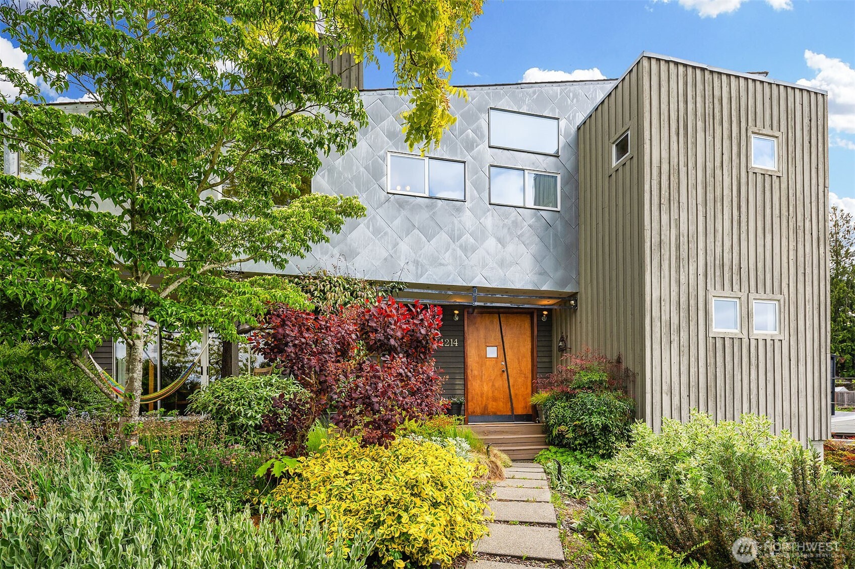 property viewer photo 1
