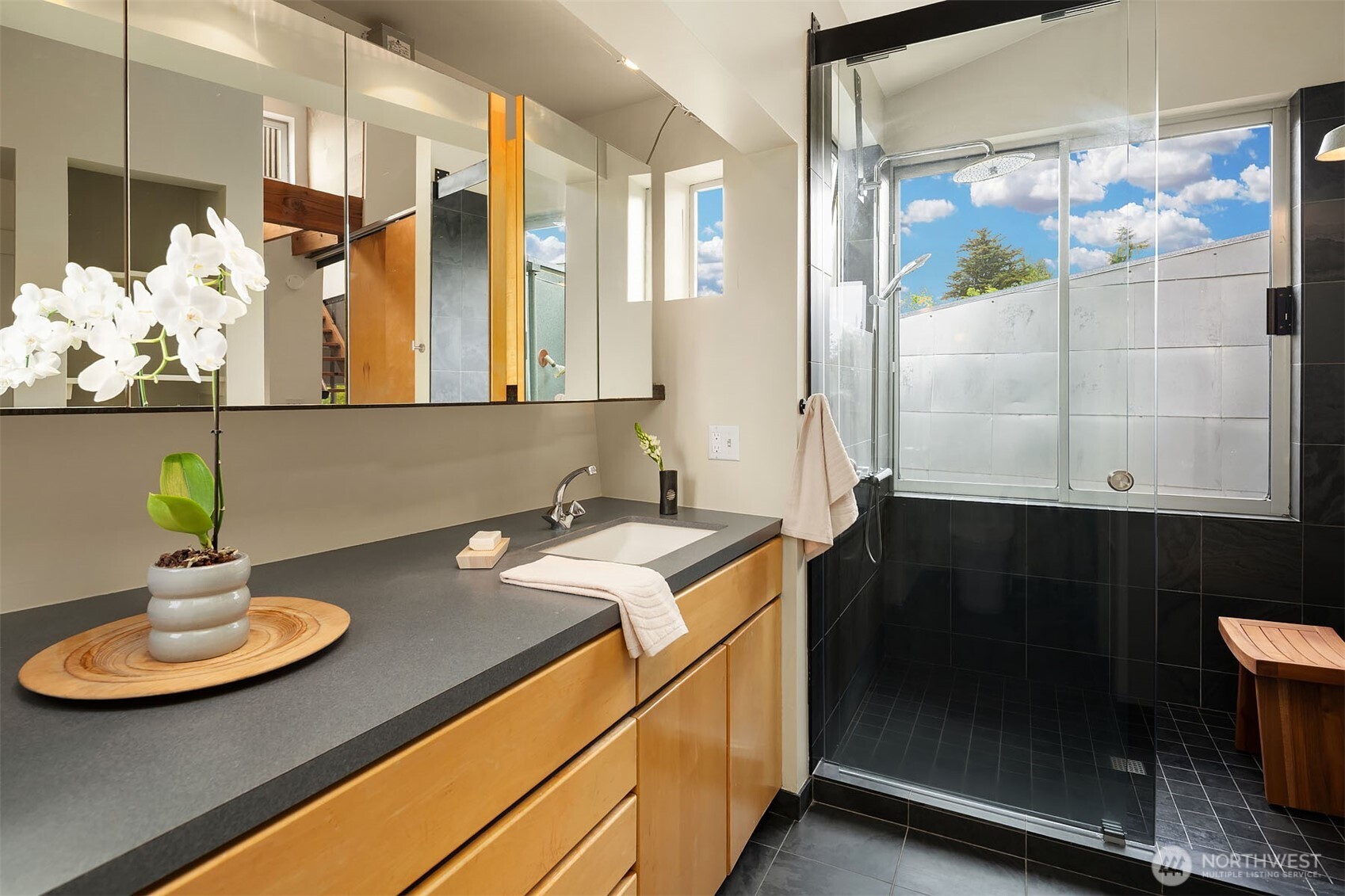 property viewer photo 17