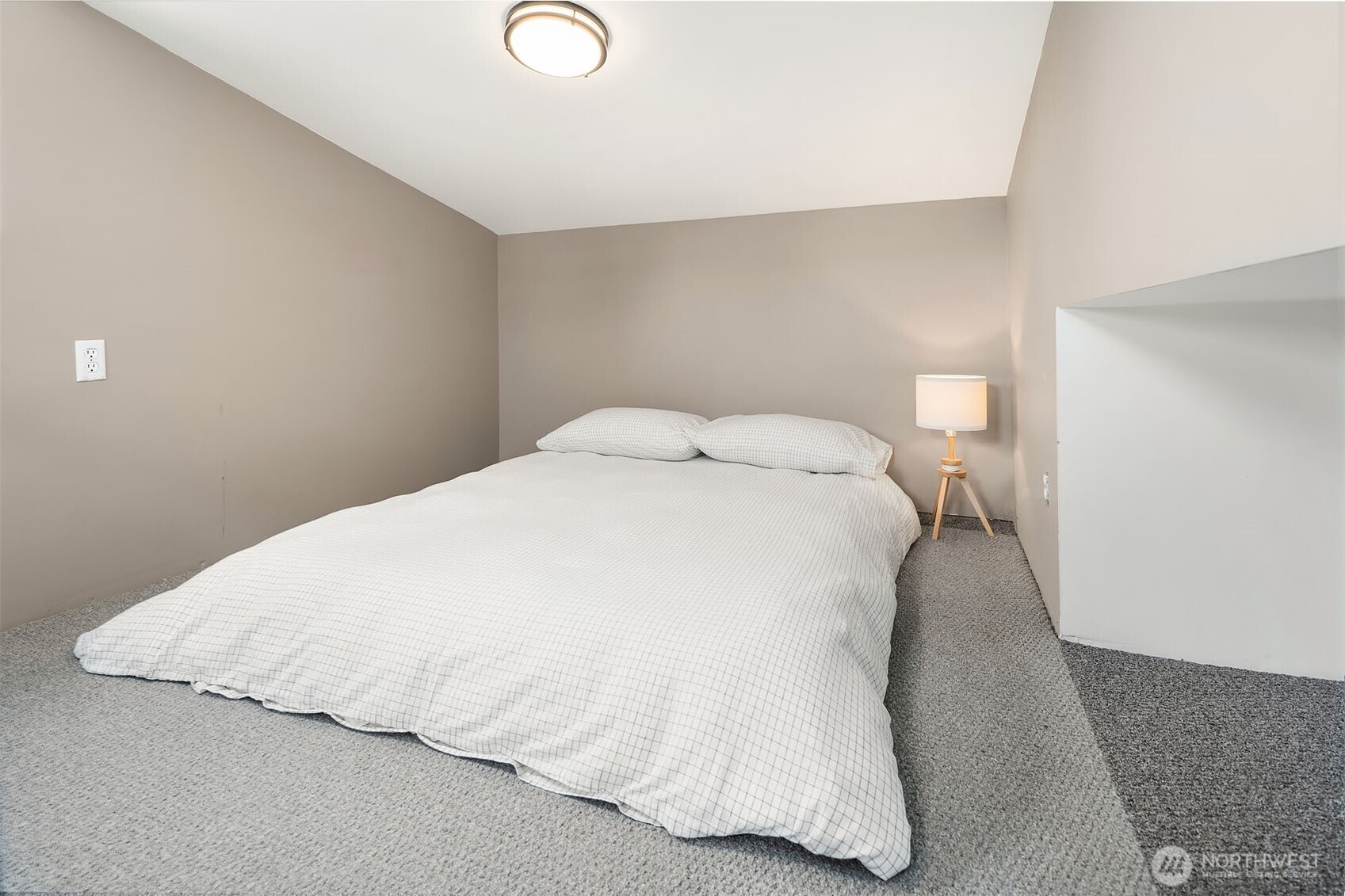 property viewer photo 22