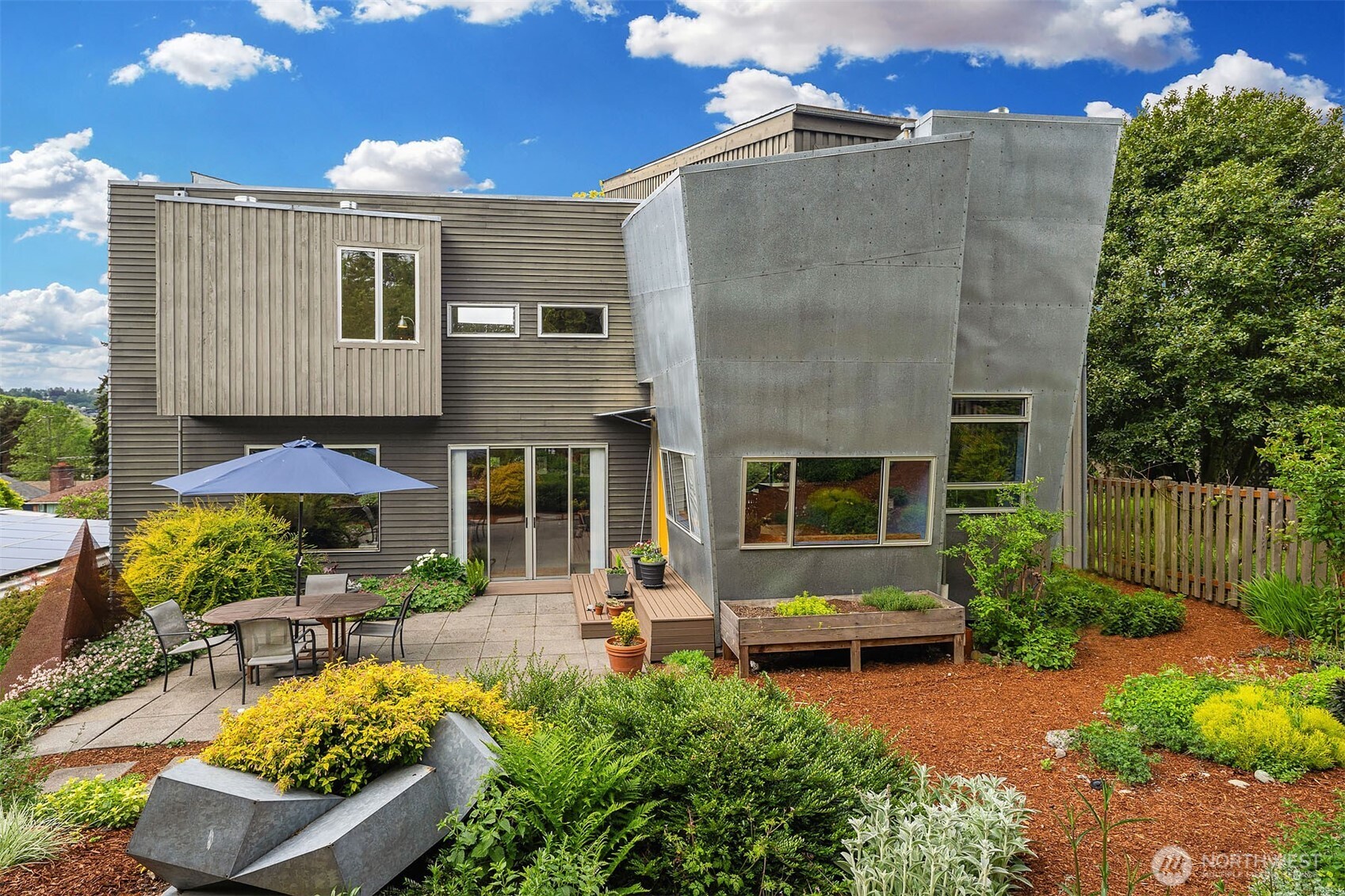 property viewer photo 26