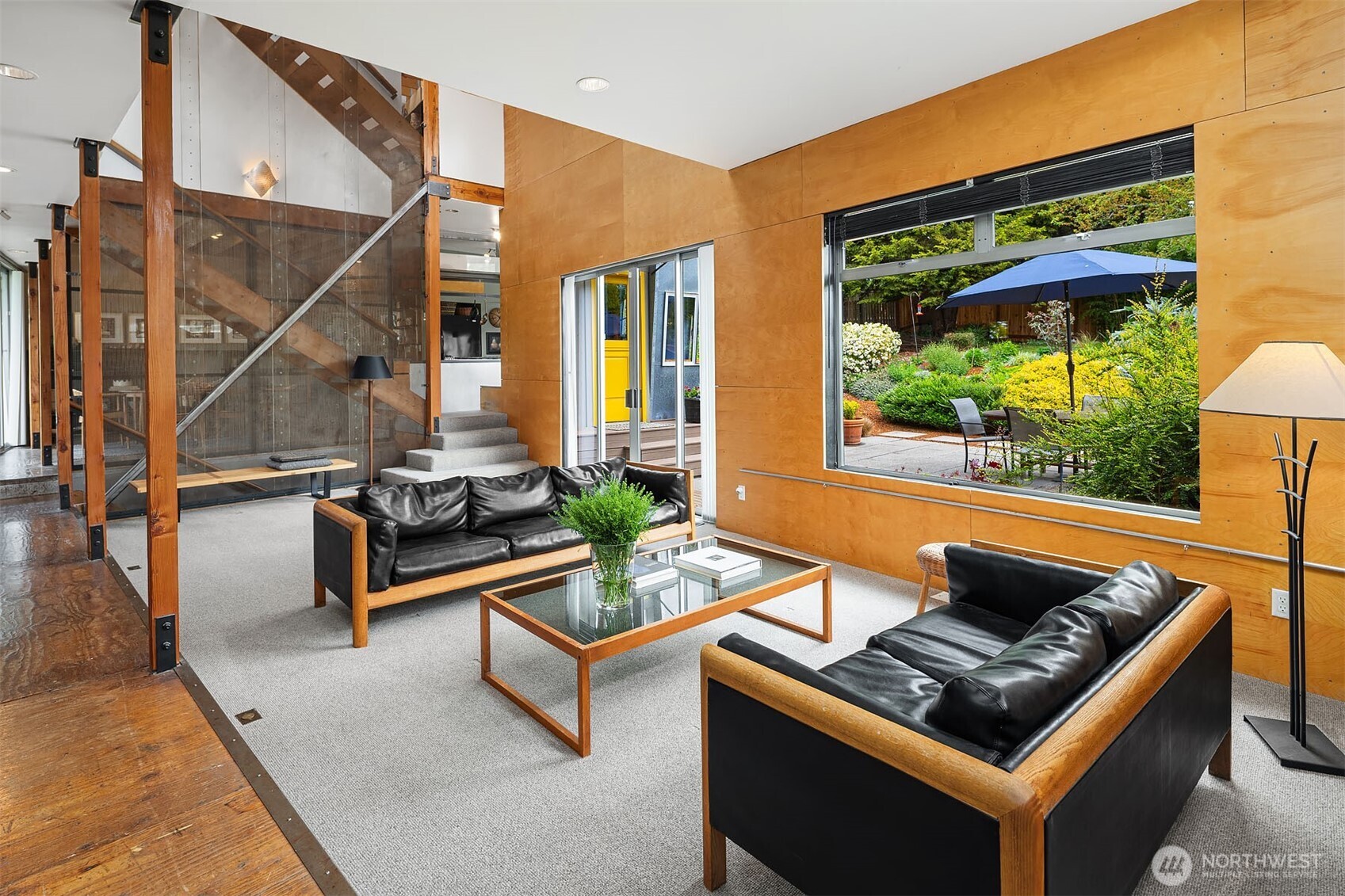 property viewer photo 3