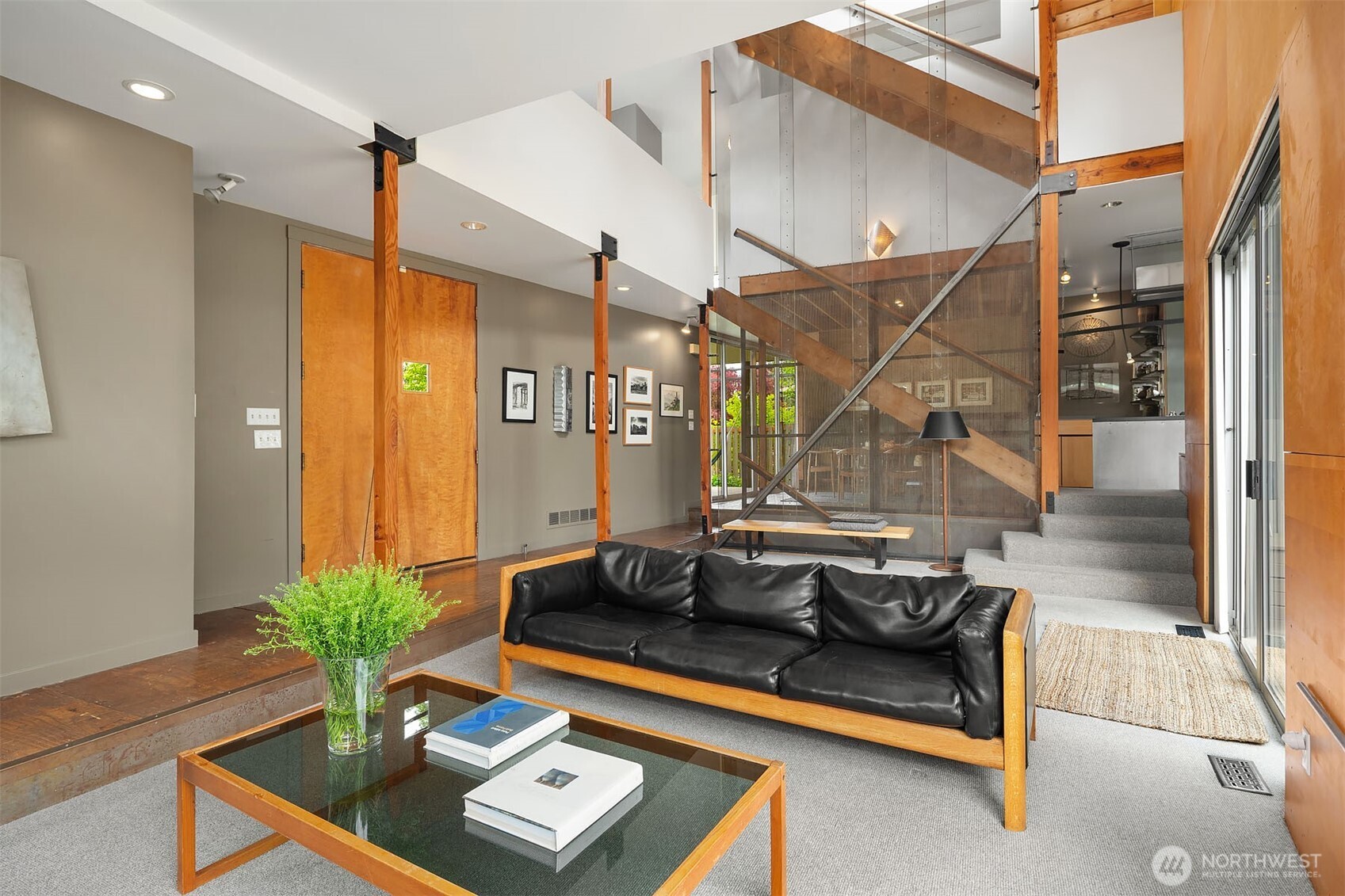 property viewer photo 4