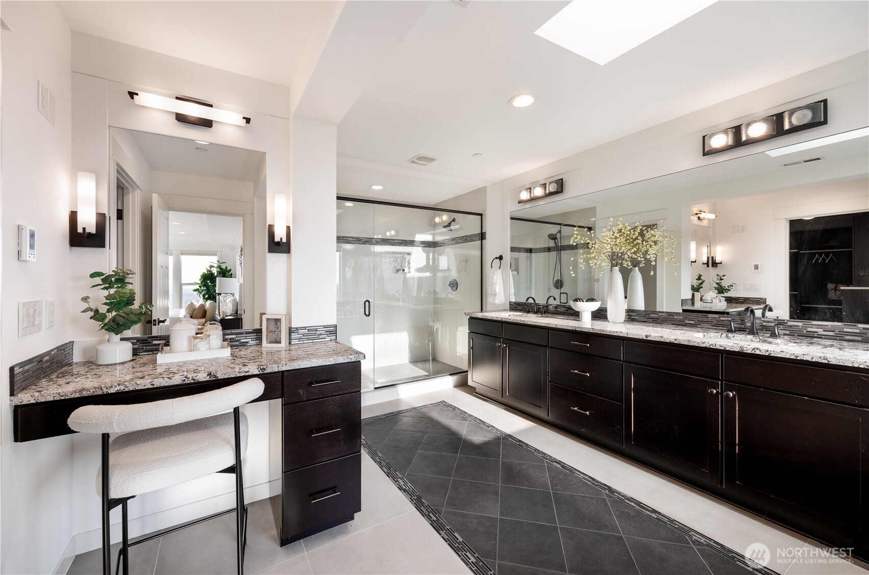 property viewer photo 14