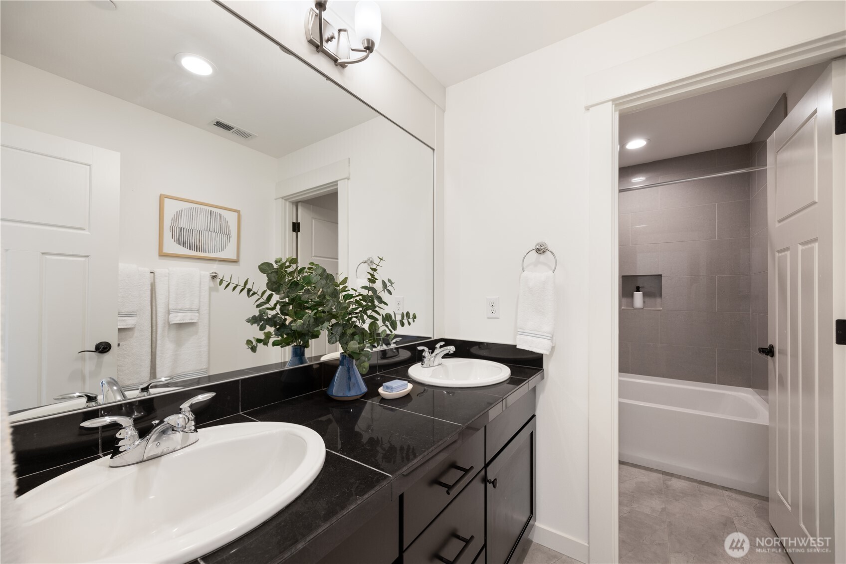 property viewer photo 24