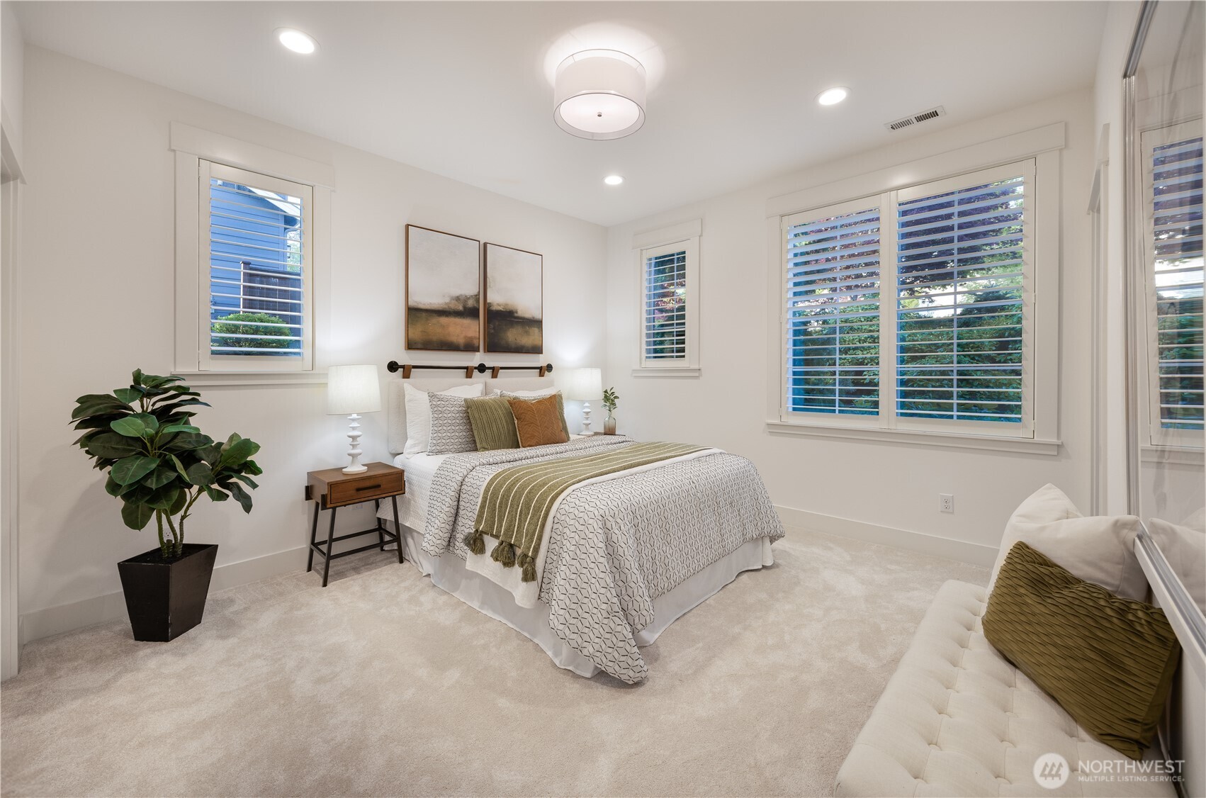 property viewer photo 25