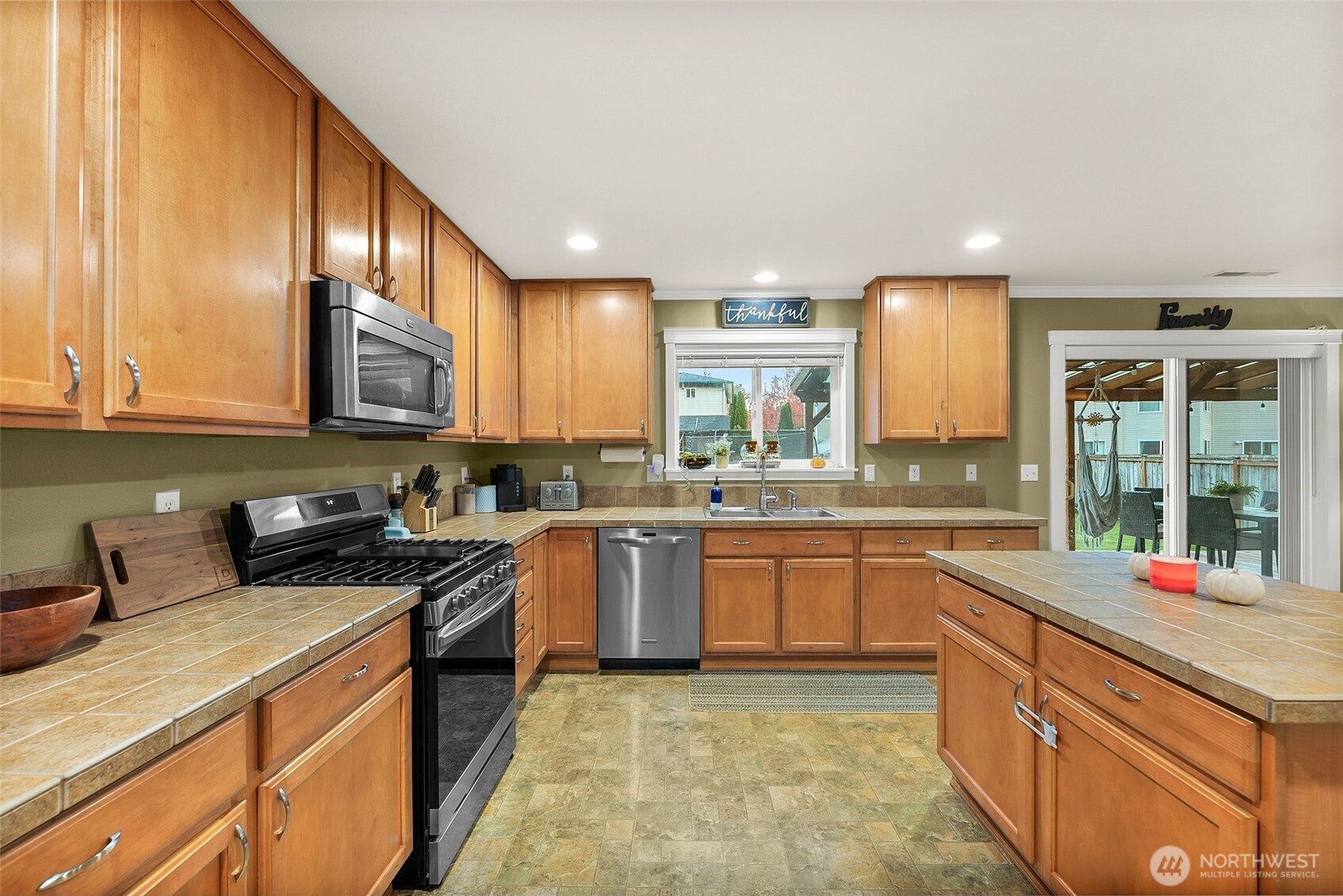 property viewer photo 12