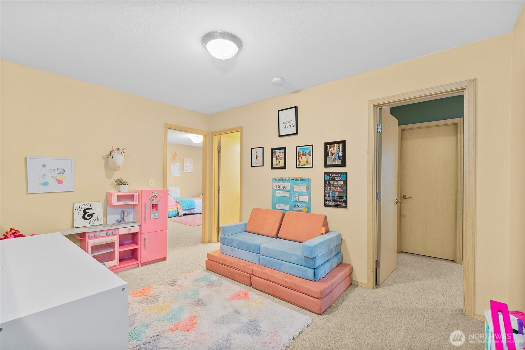 property viewer photo 17